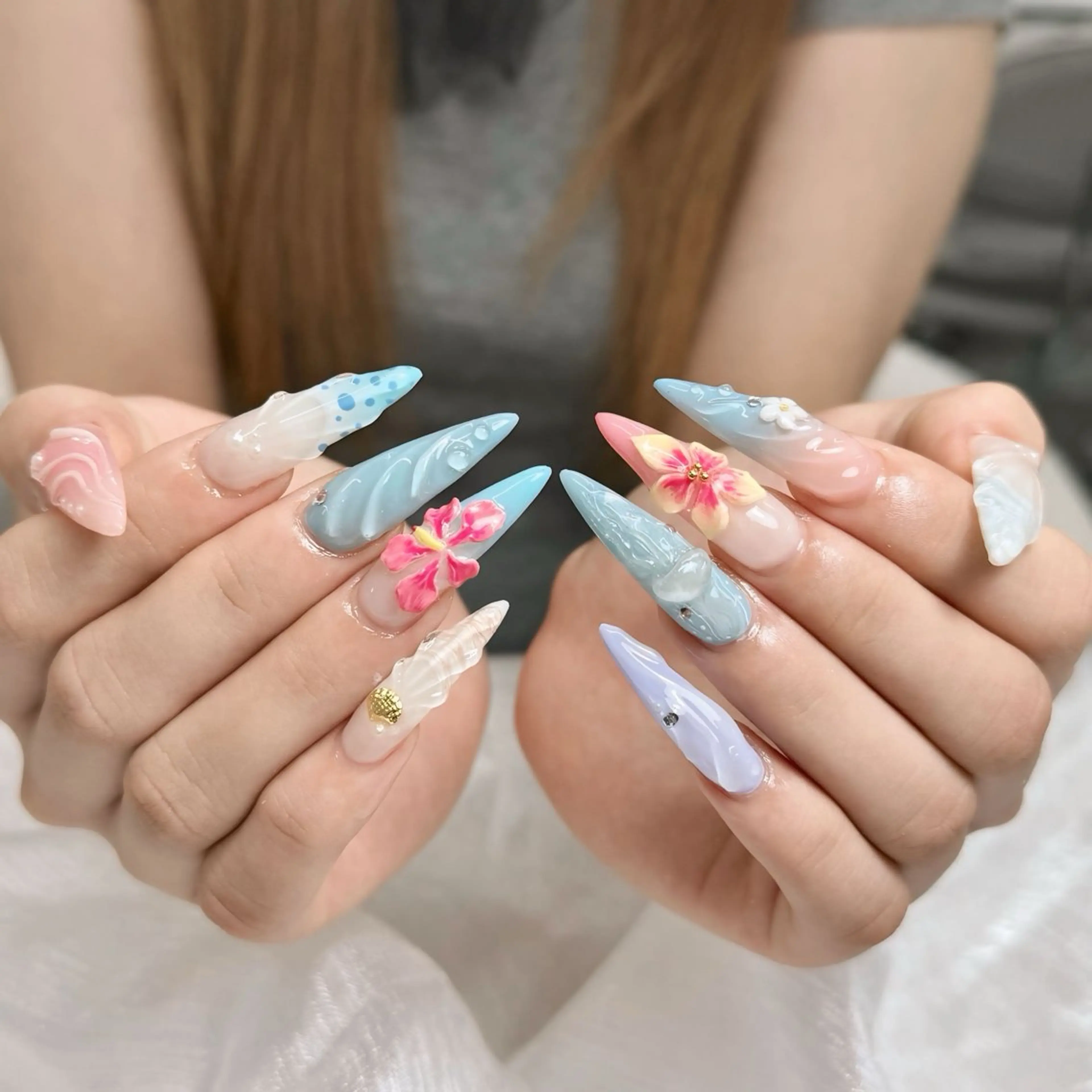 🉐3D花系デザイン、💅10本長さだし🉐やり 放題150分、手作りデザイン🌷🌸人気コース10% Saleの写真