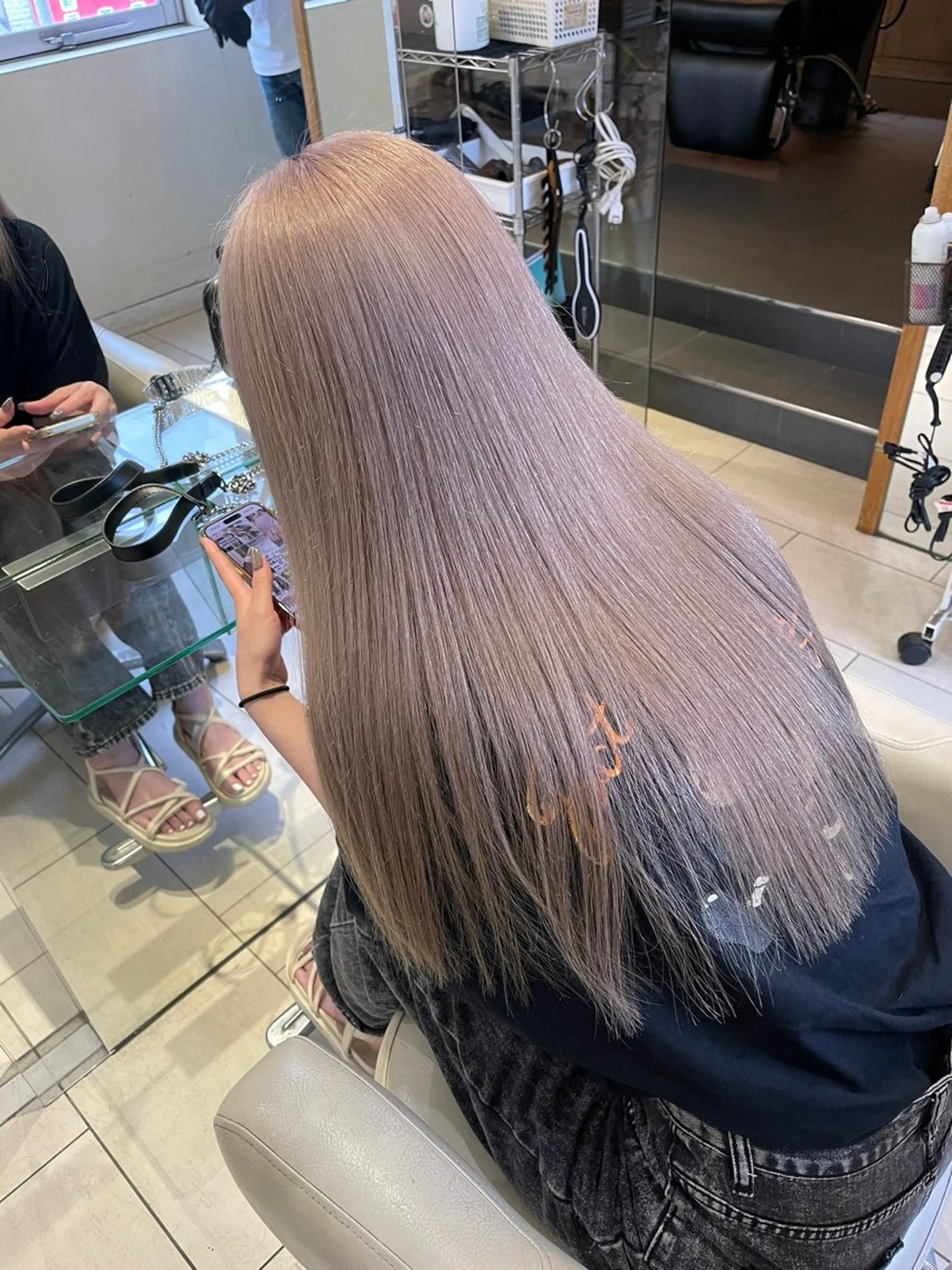 セミロング カット ヘアカラー トリートメント オーブヘアカメリア枚方店所属・AUBE HAIR 首藤優弥のヘアスタイル