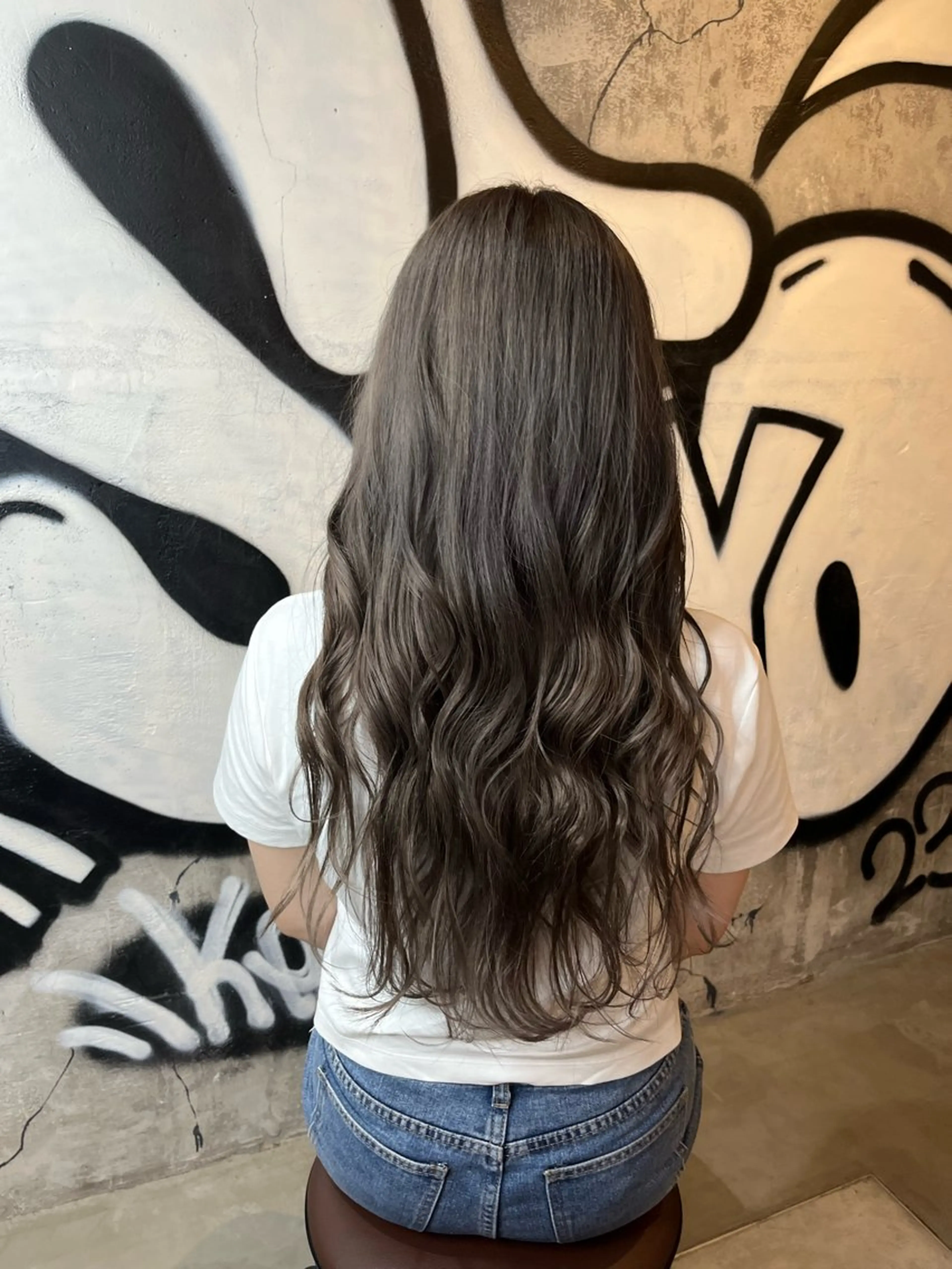 ロング カラー Kearny 小林 裕花のヘアスタイル