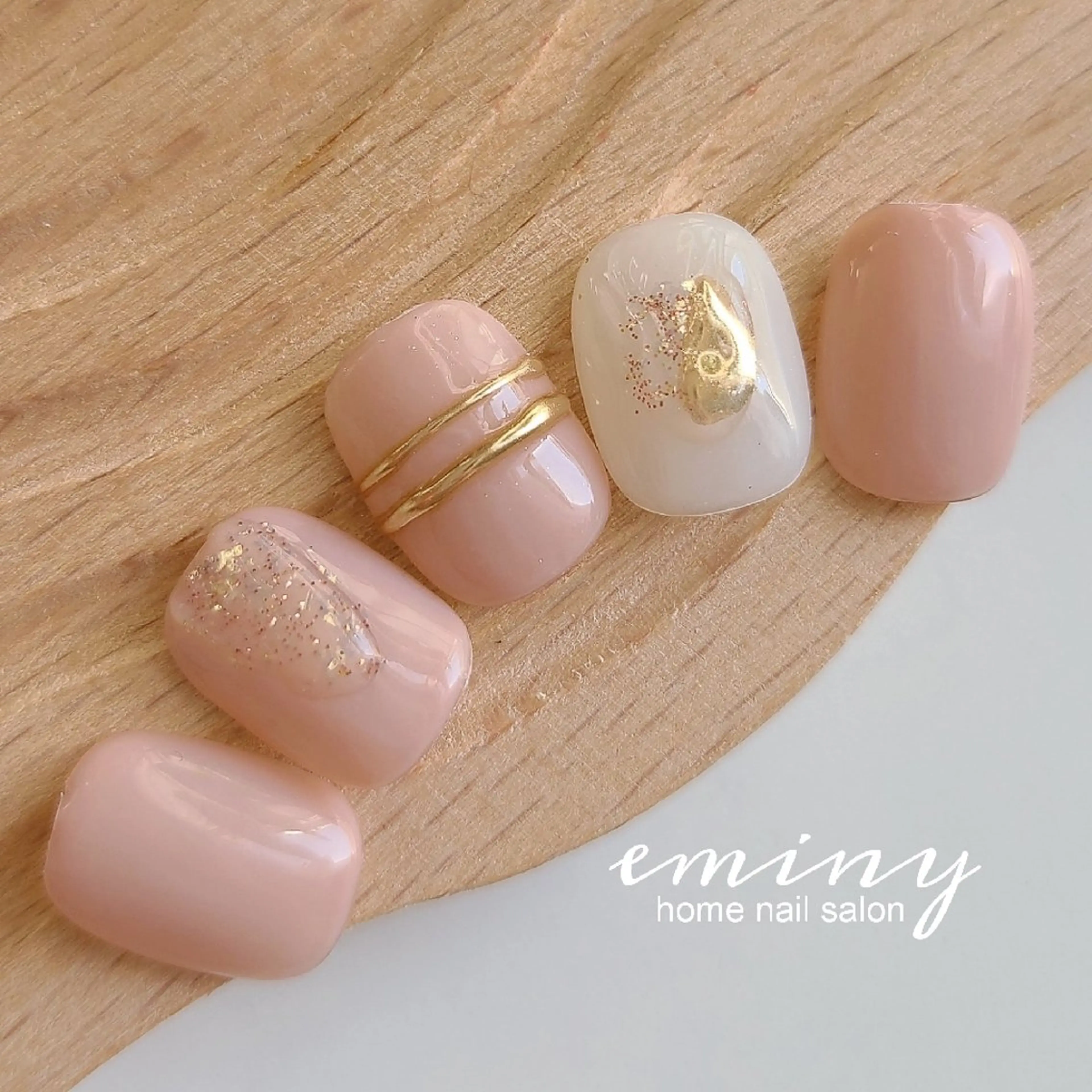 ネイル ジェルネイル キラキラネイル 韓国ネイル オフィスネイル ピンク ハンドネイル nail salon  eminyのネイルデザイン