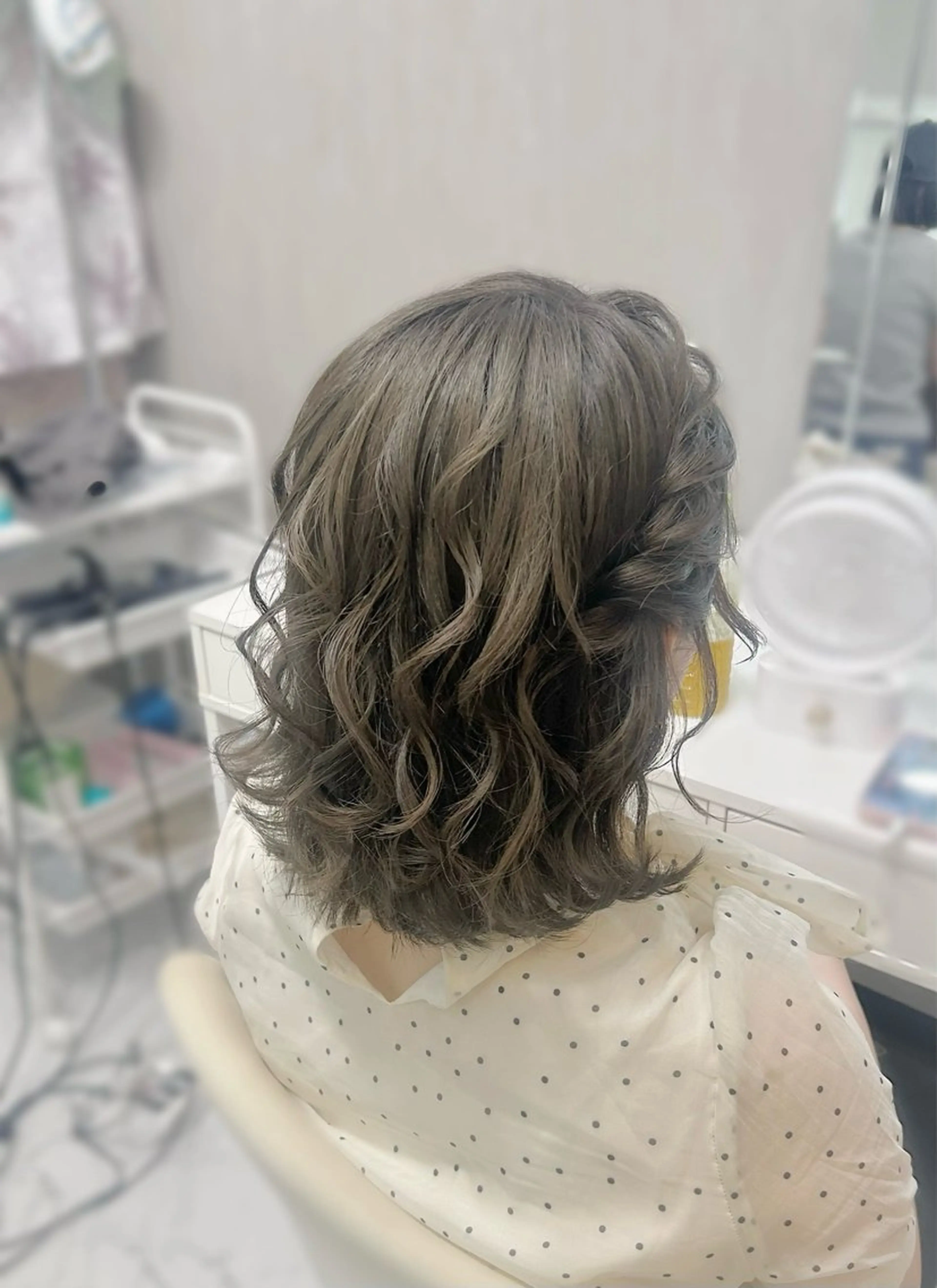 「期間限定」jrスタイリスト ヘアセット9時～17時 ¥2700の写真