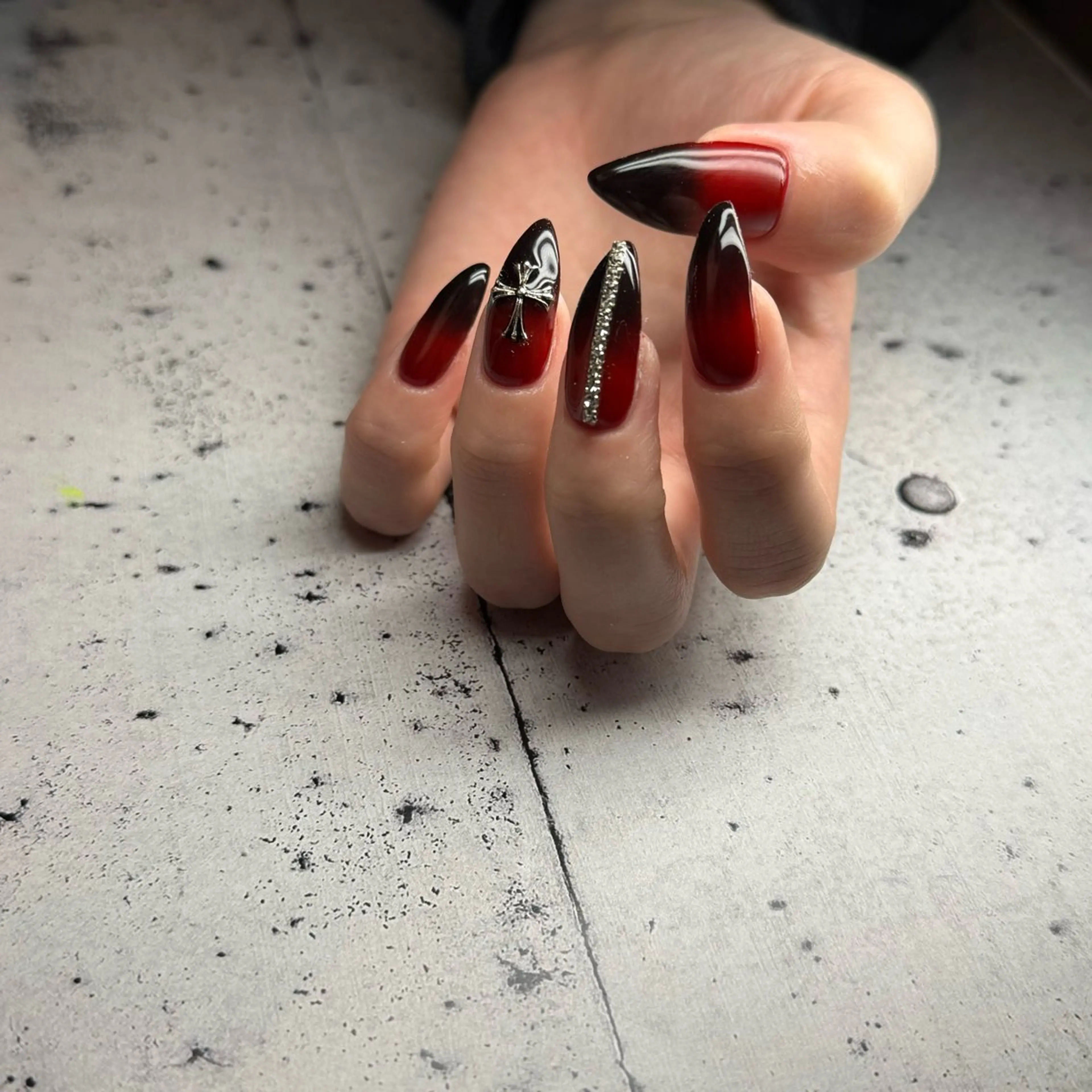 ネイル ハンドネイル 𝐫𝐚𝐢 𝐧𝐚𝐢𝐥の眉毛・アイブロウイメージ