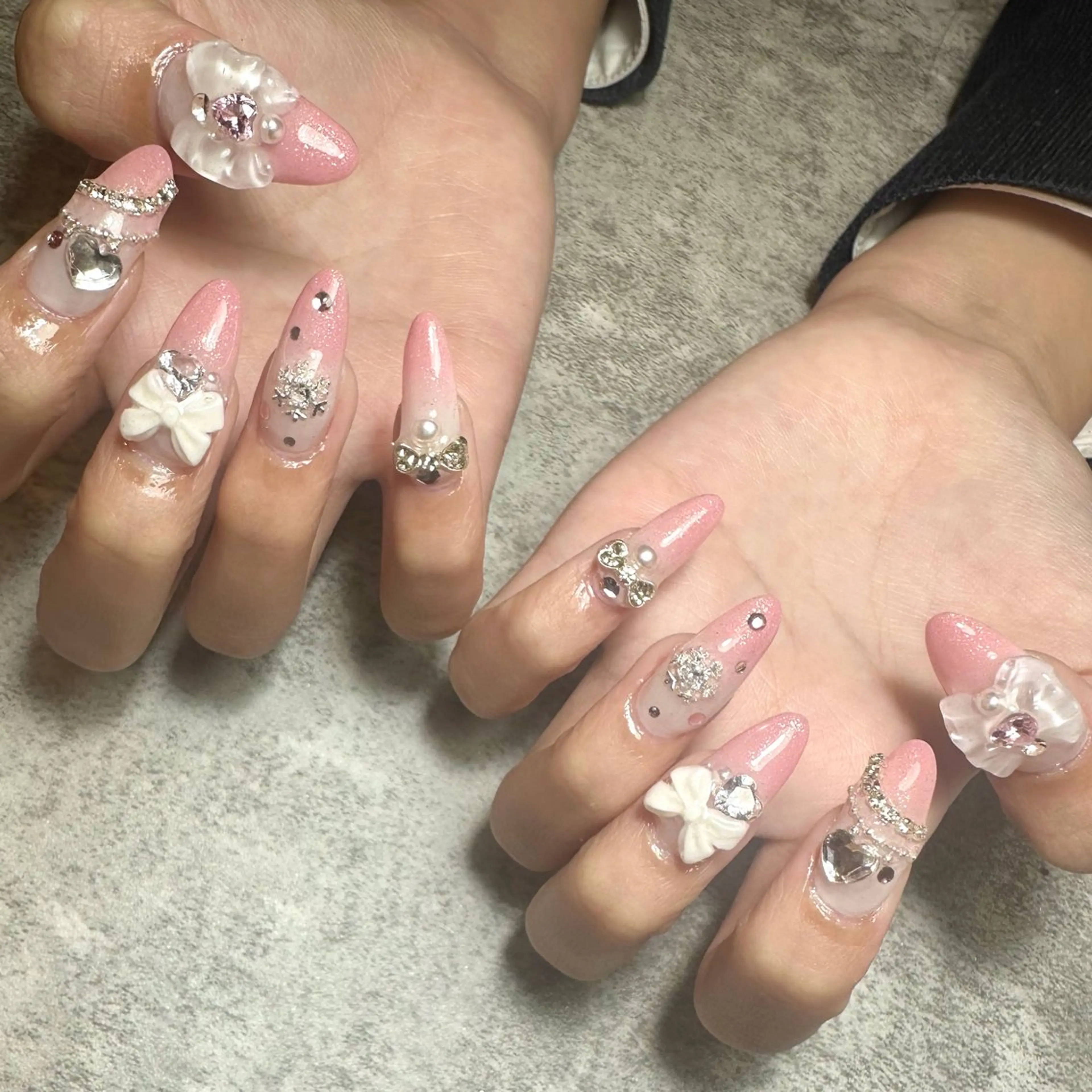 ネイル キラキラネイル リボン Mii nailのネイルデザイン