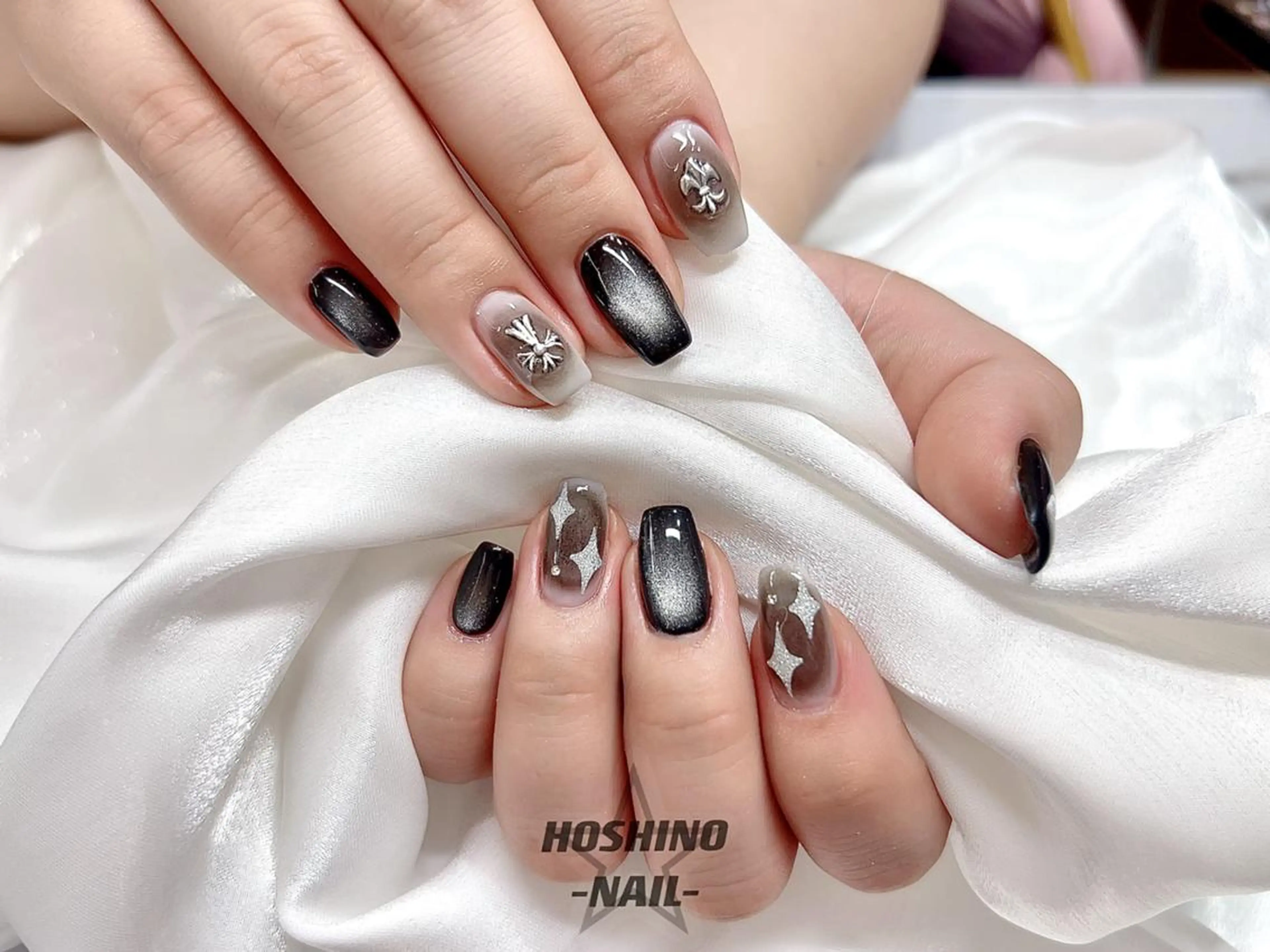 ネイル チークネイル マグネットネイル ハンドネイル ★HOSHINO NAIL★ナナミのネイルデザイン