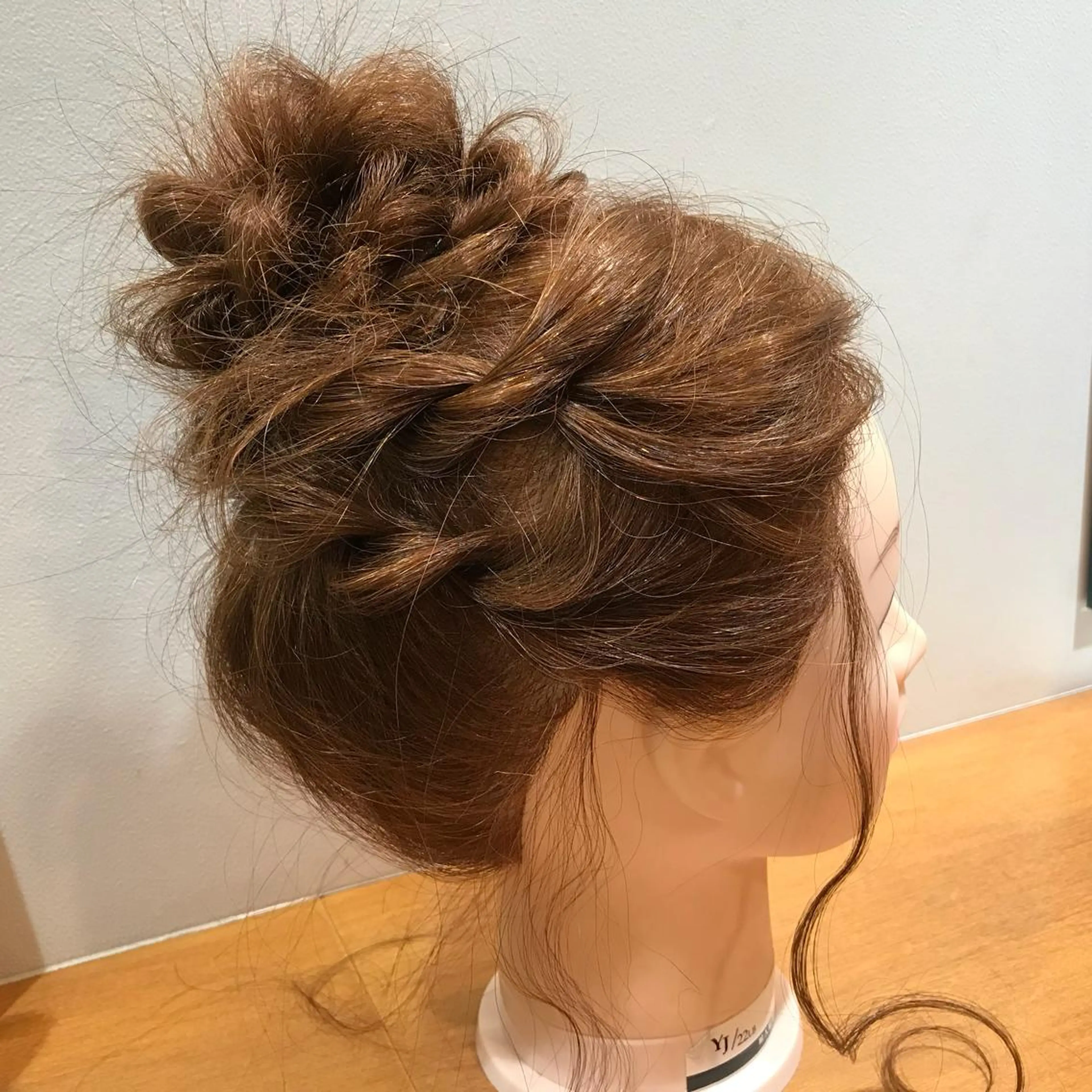 ミディアム カラー パーマ ヘアアレンジ 坪内 麻里子のヘアスタイル