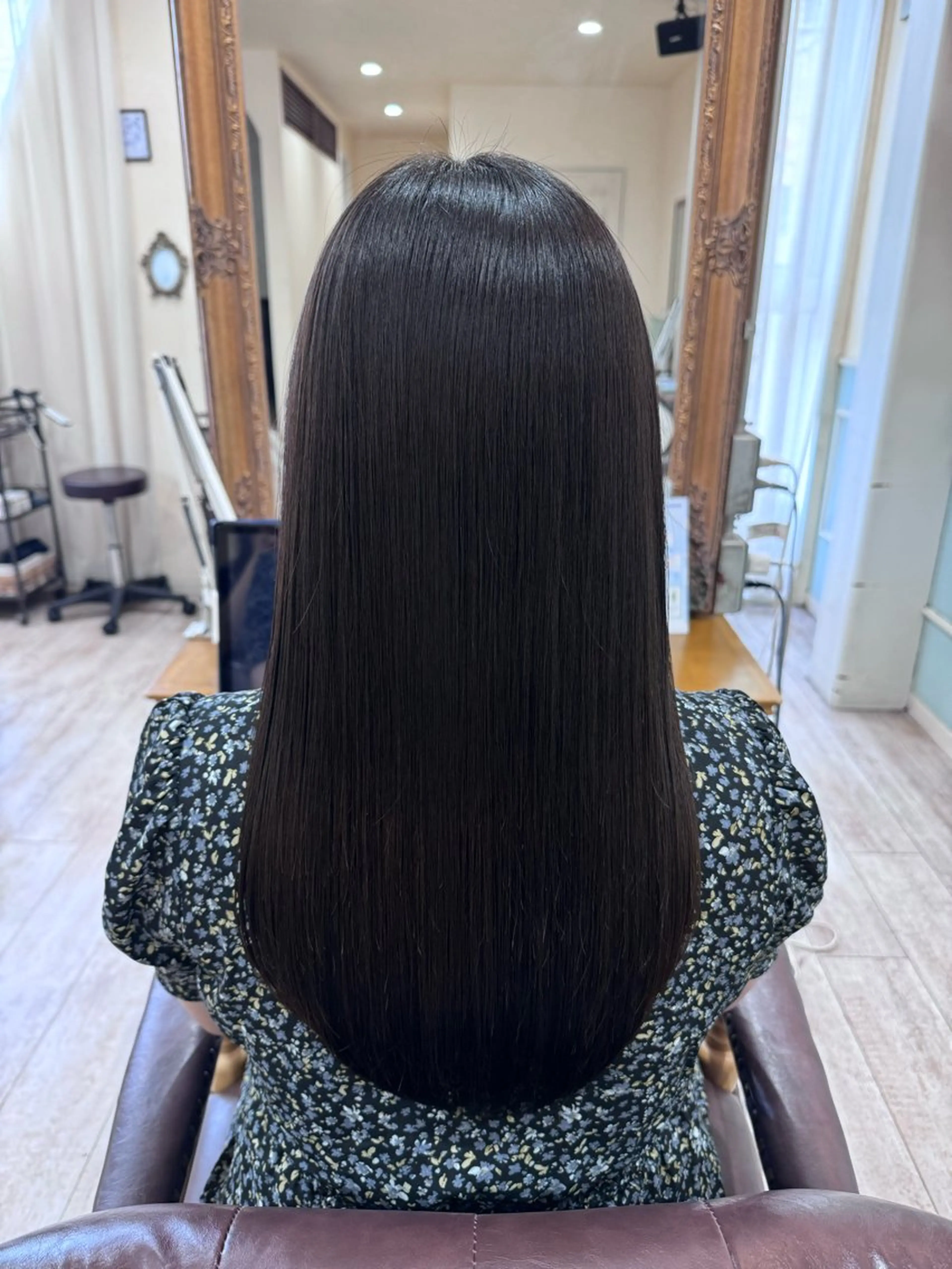 ロング カラー 髪質改善 レイヤーカット ロング カット ヘアカラー 縮毛矯正 トリートメント noble店長 松本　拓也▶◀*.のヘアスタイル
