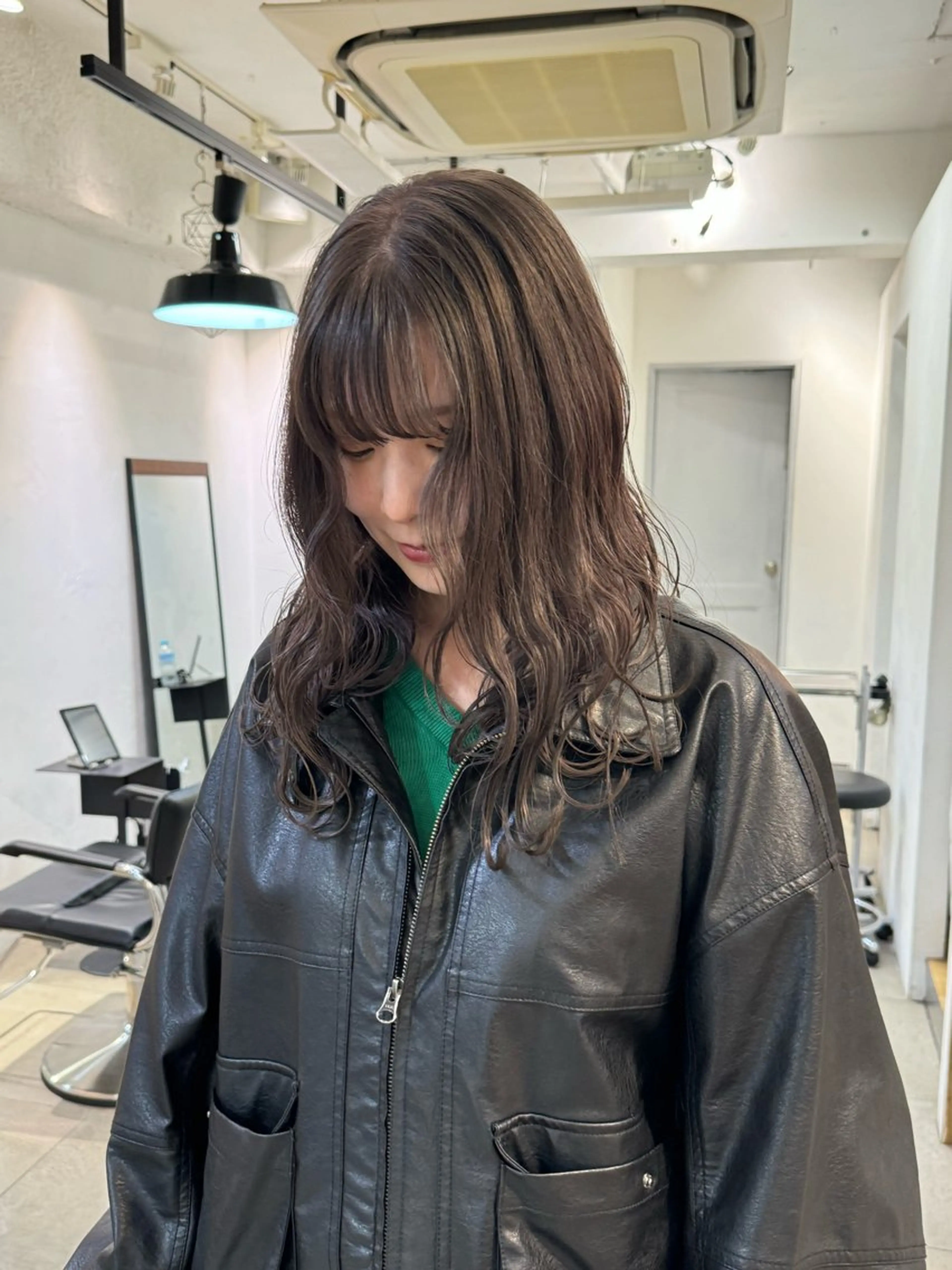 ロング カラー ブリーチ グレージュ ブリーチなしカラー オリーブグレージュ オリーブグレー カット ヘアカラー Lomalia 🤍🫧/makoのヘアスタイル
