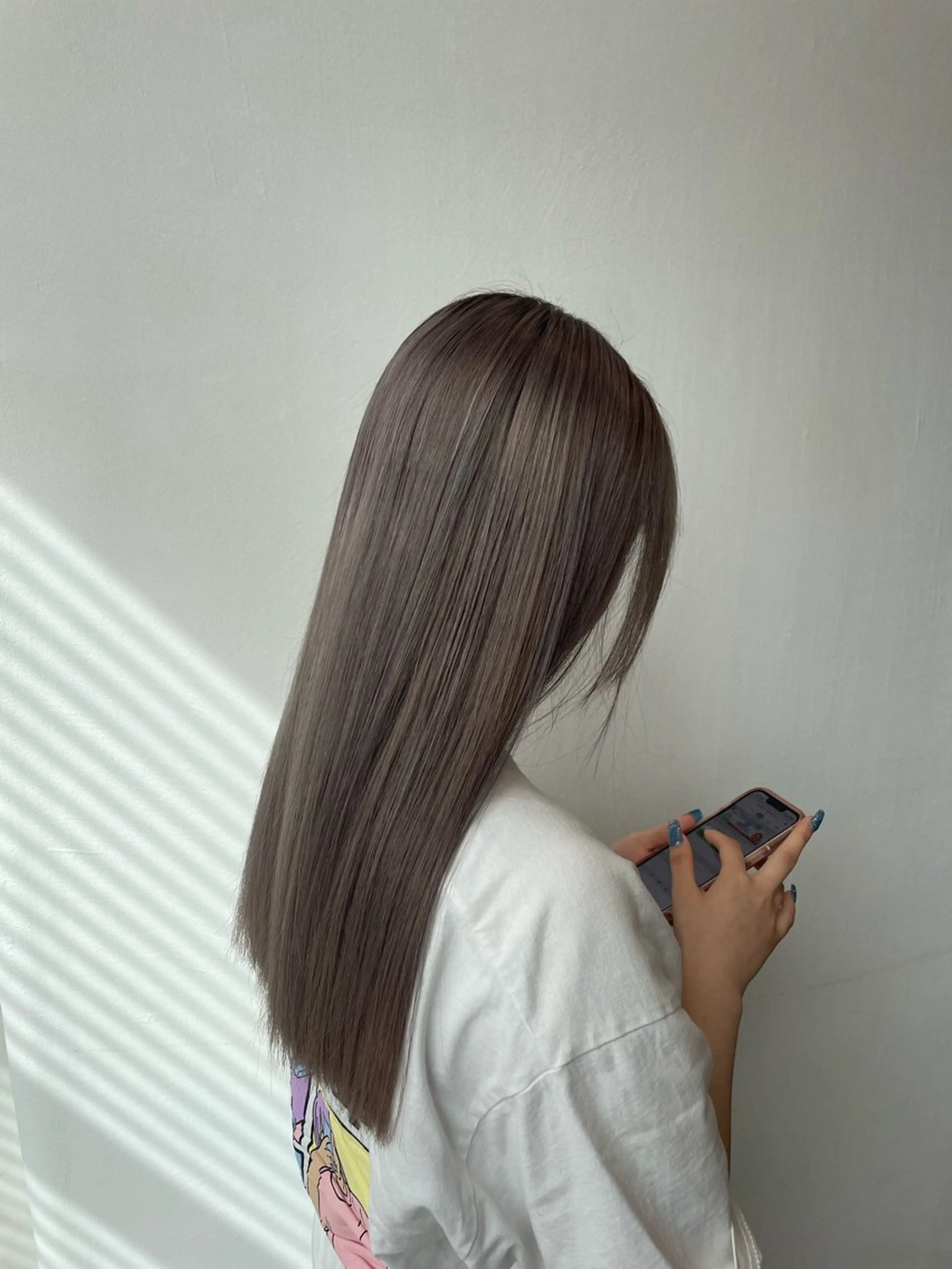 ロング カラー パーマ メンズ メンズブリーチ ブリーチ グレージュ ヘアカラー トリートメント 渋谷/垢抜けボブ 髪質改善/ショウゴのヘアスタイル