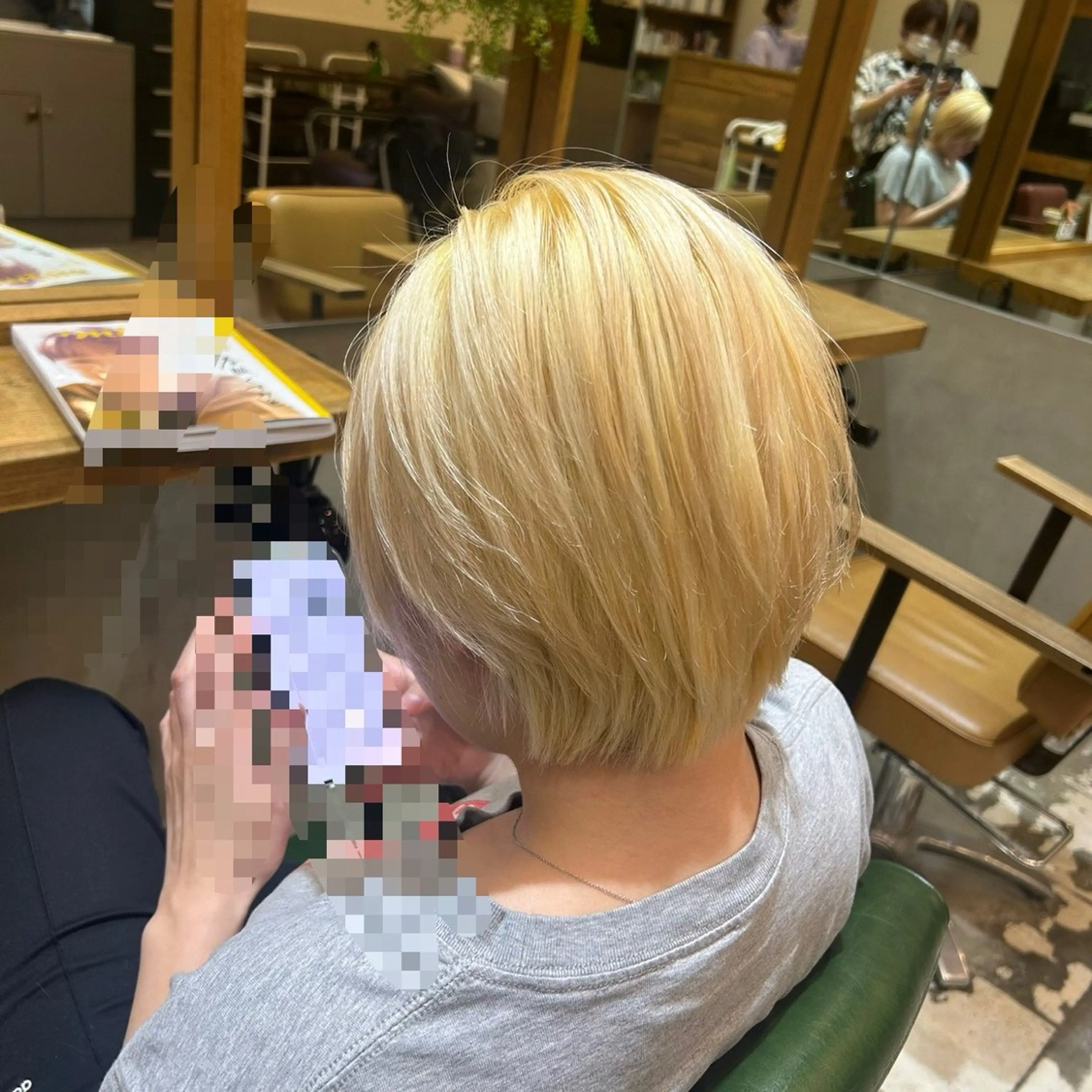 ショート カラー カット ヘアカラー トリートメント 若狭 彩花のヘアスタイル