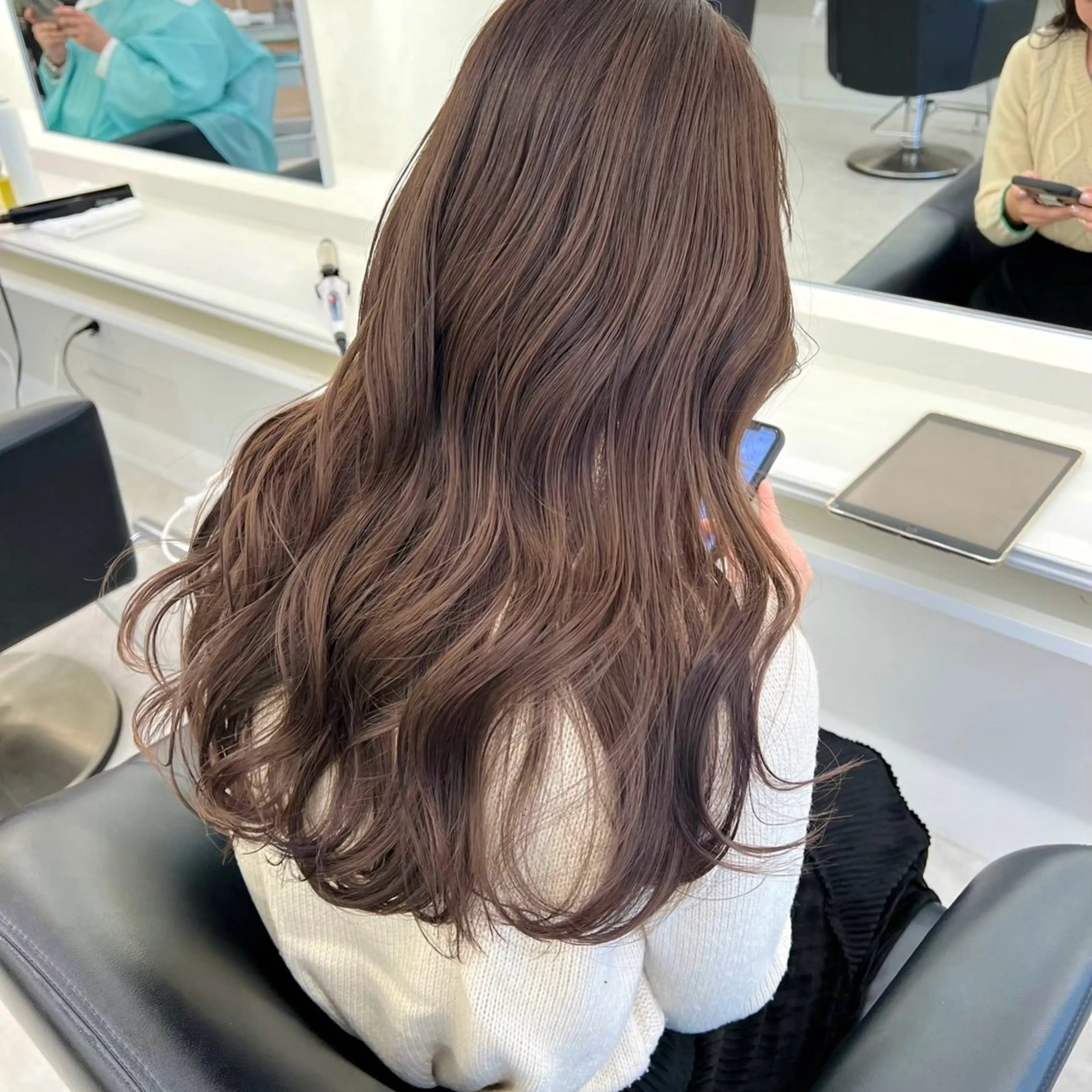 ロング カラー ヘアカラー トリートメント ParveMix 🩶🫧入江 香名のヘアスタイル