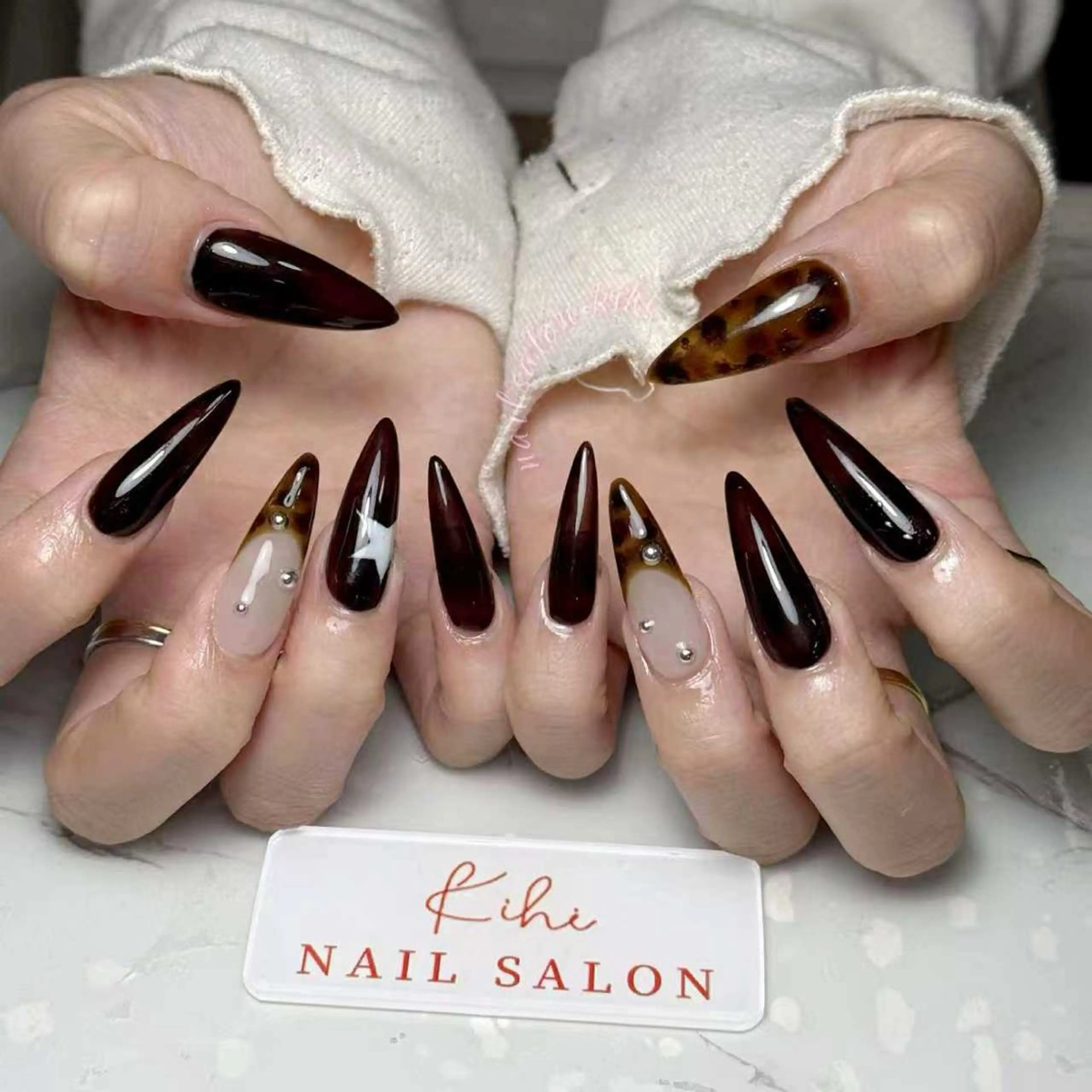 ネイル アートネイル フレンチネイル ジェルネイル グラデーション 韓国ネイル ハンドネイル ハンドケア さくら💮💮 【オフ無料】のネイルデザイン