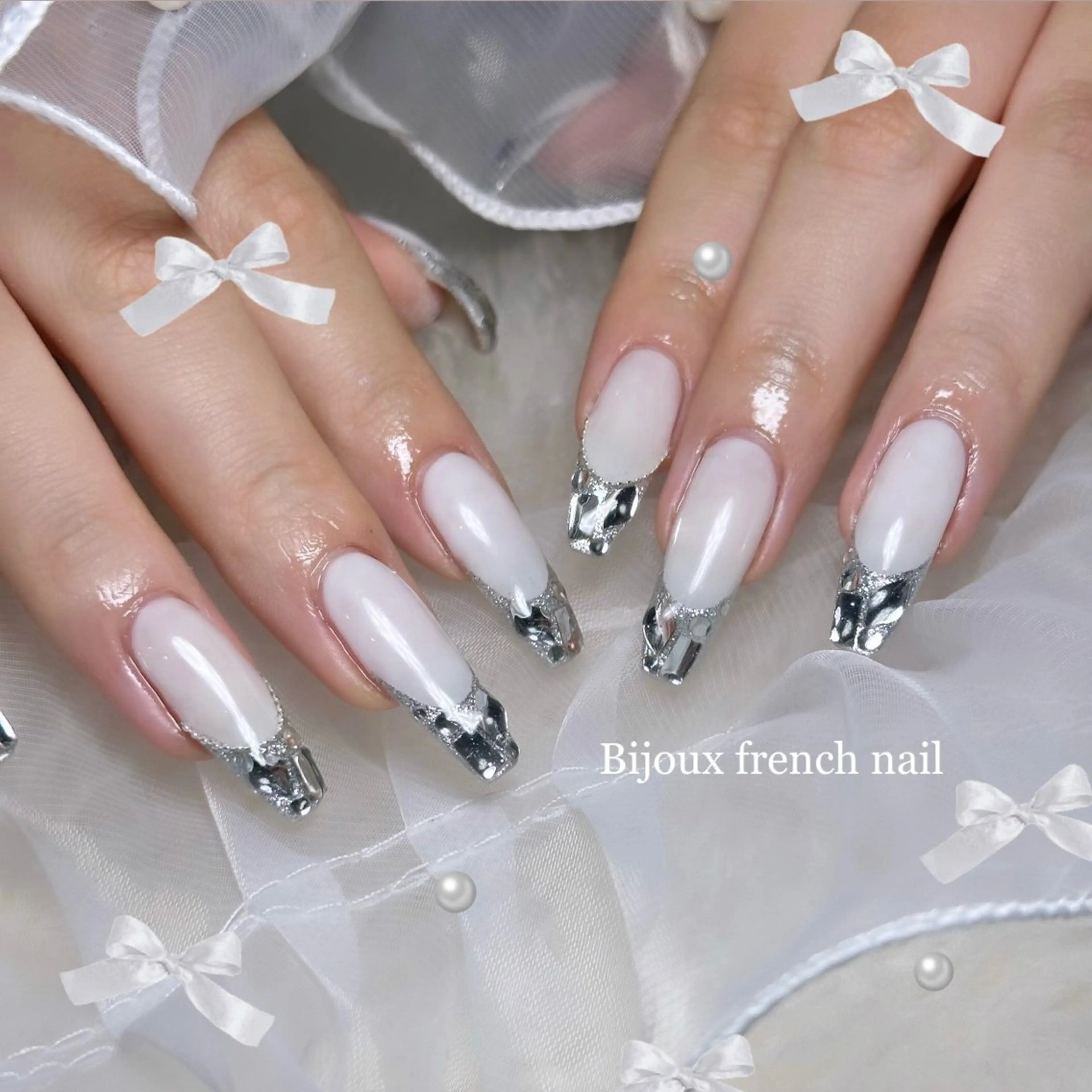 ネイル ハンドネイル Ema Nail 豊中店所属・EmaNail 👩🏼💖MIRIのネイルデザイン