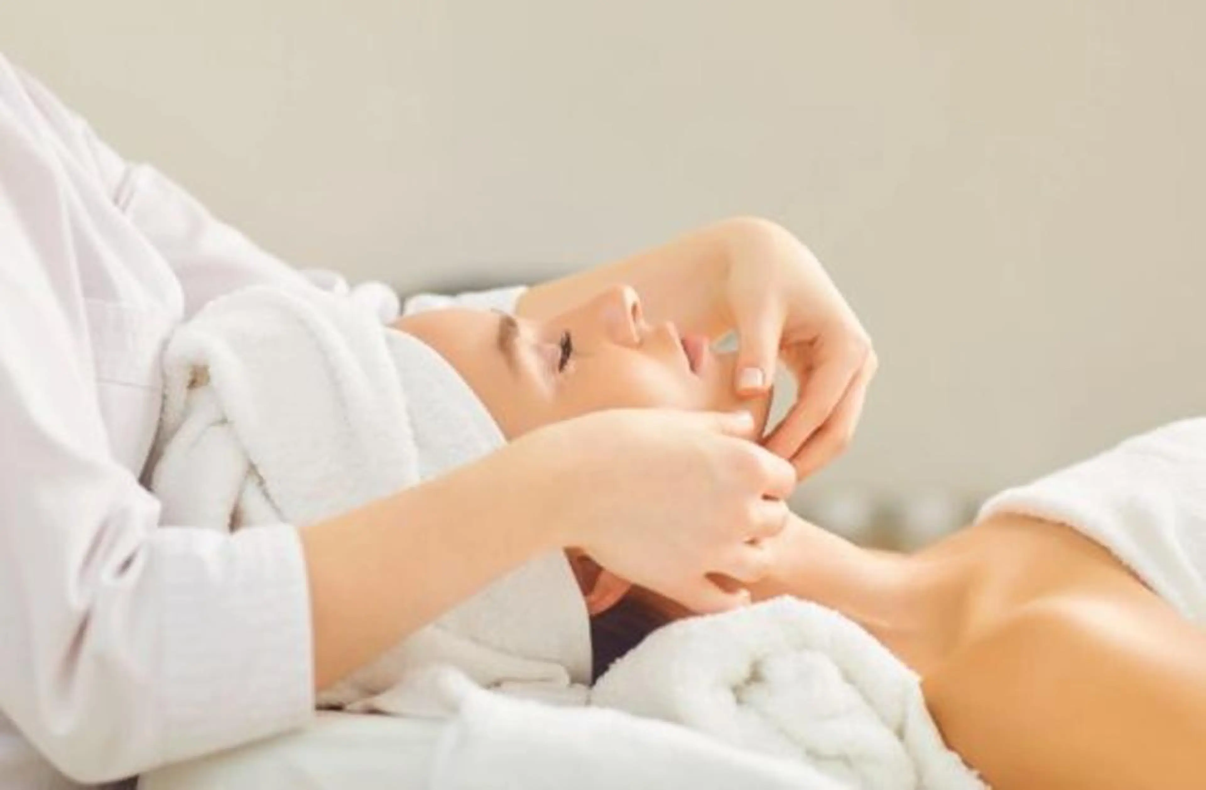 【肌質改善に】美容鍼×フェイシャルエステの写真