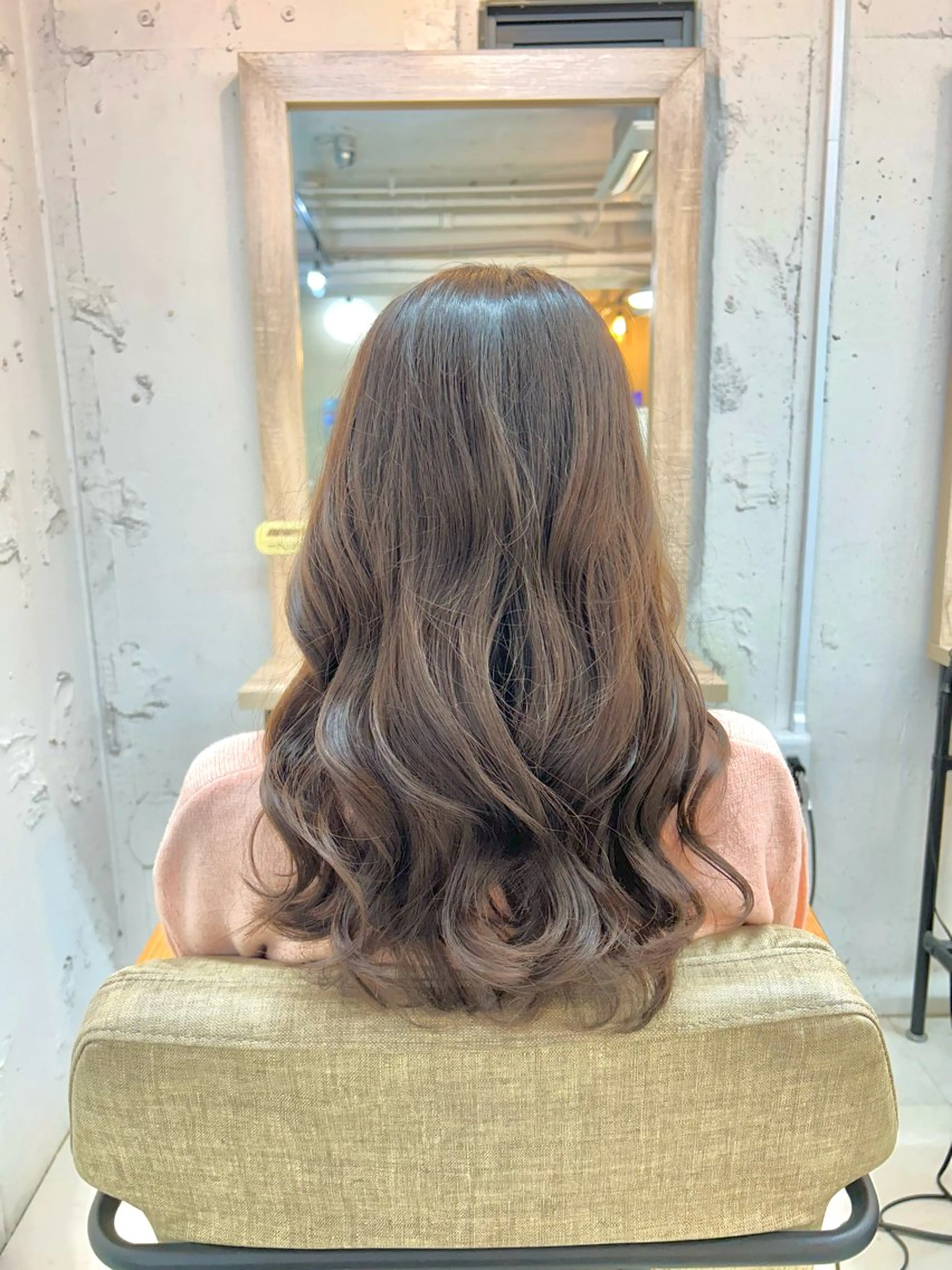 ロング 岩崎 美帆のヘアスタイル