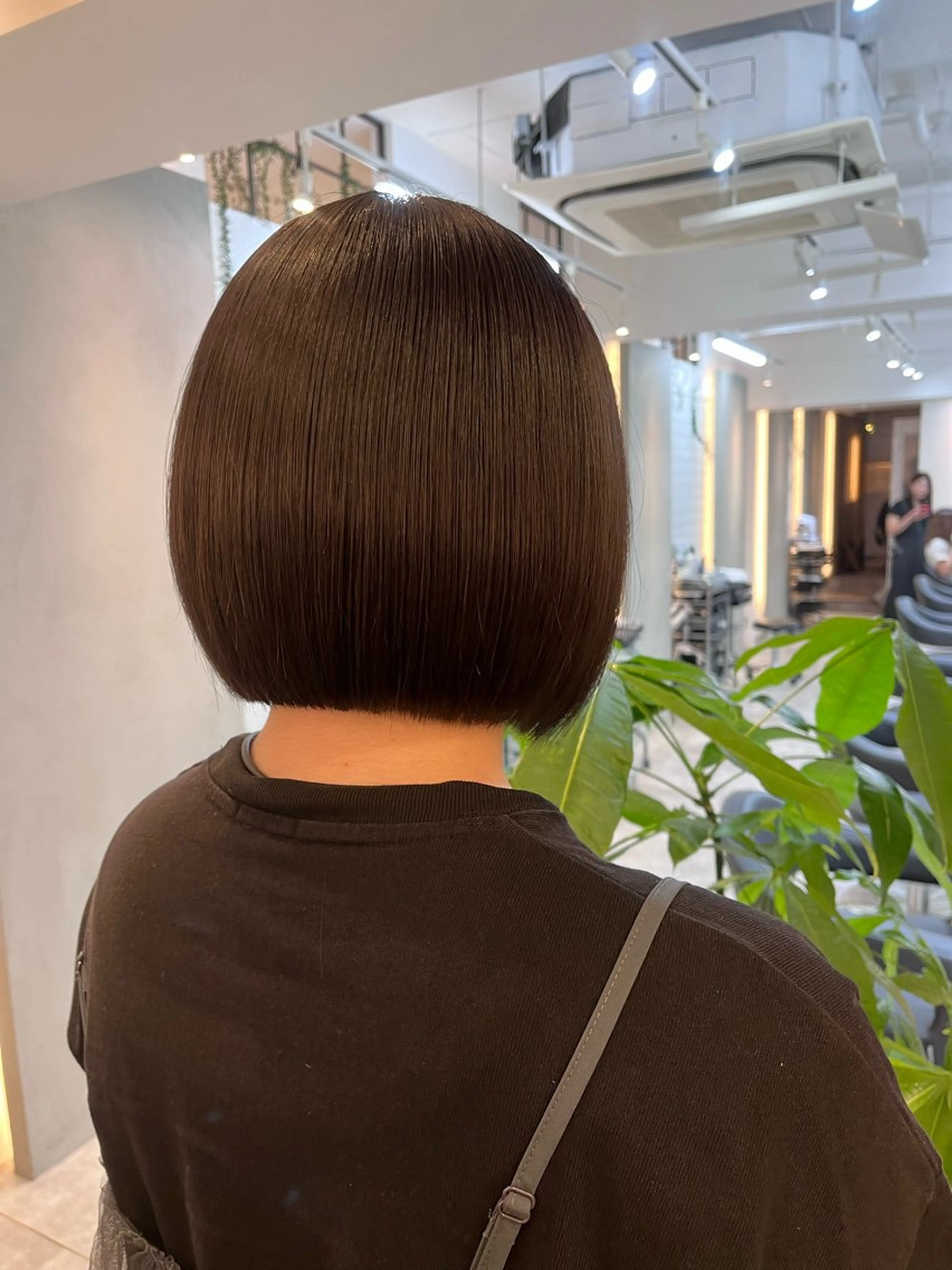 ショート カラー ボブ カット ヘアカラー トリートメント Ｖｉｏｔ  銀座 樋口 桃佳のヘアスタイル