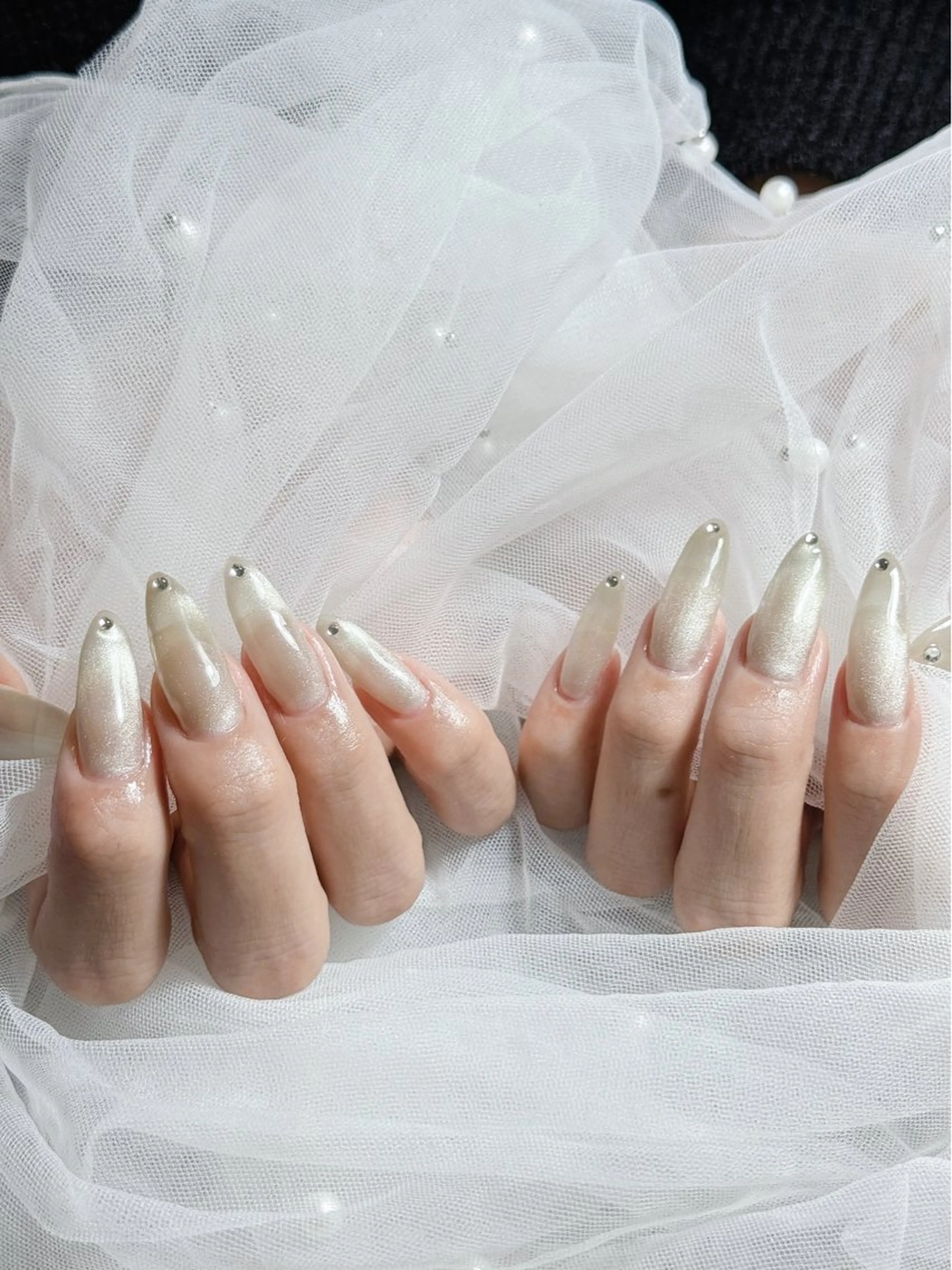 ネイル ジェルネイル グラデーション ミラーネイル ニュアンスネイル ネイルチップ ハンドネイル Kitty Nailのネイルデザイン