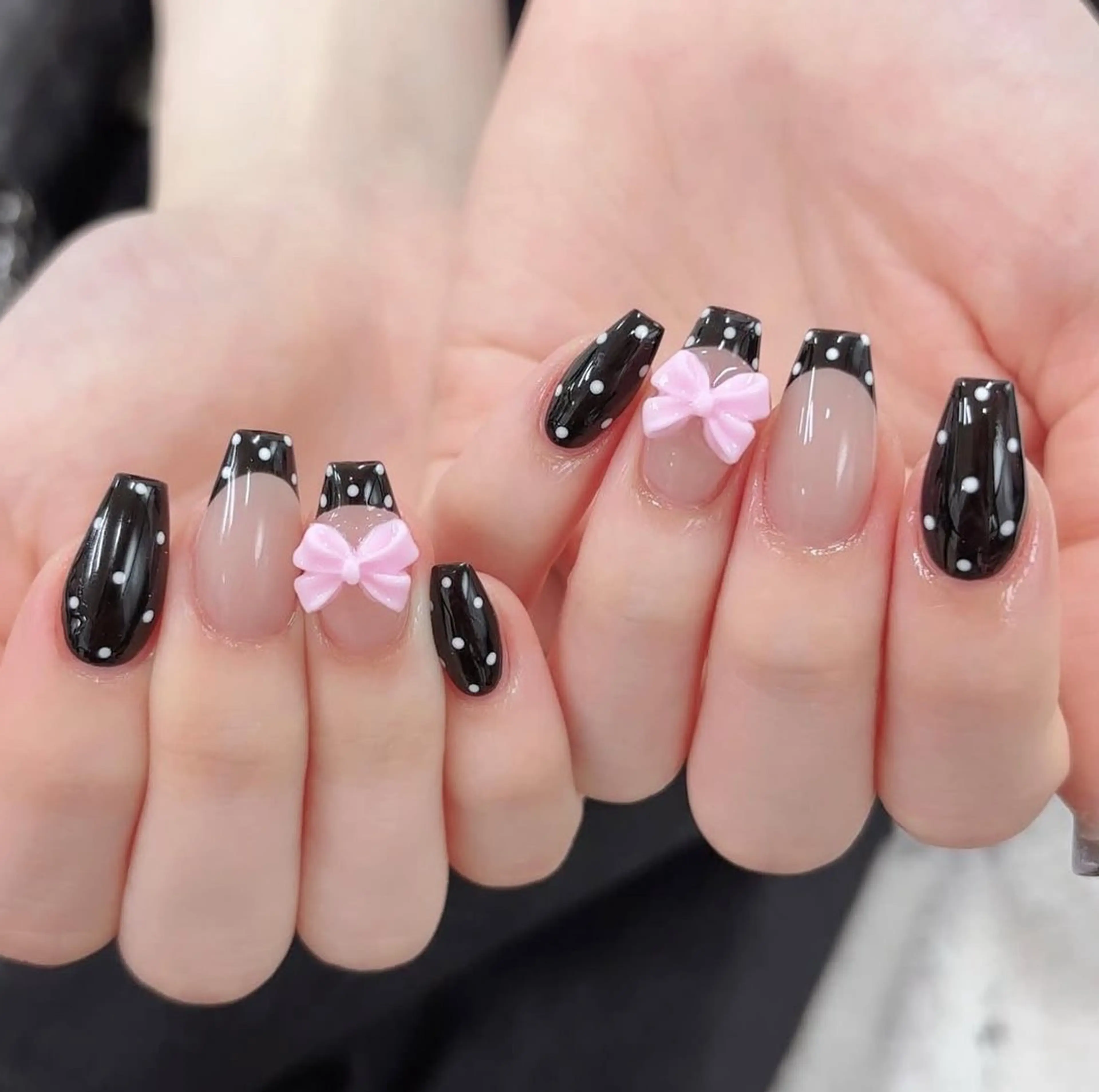 ネイル アートネイル ジェルネイル グラデーション マグネットネイル ニュアンスネイル ハンドネイル Ryu Nail Studio所属・Ryu Nail 新大久保のネイルデザイン