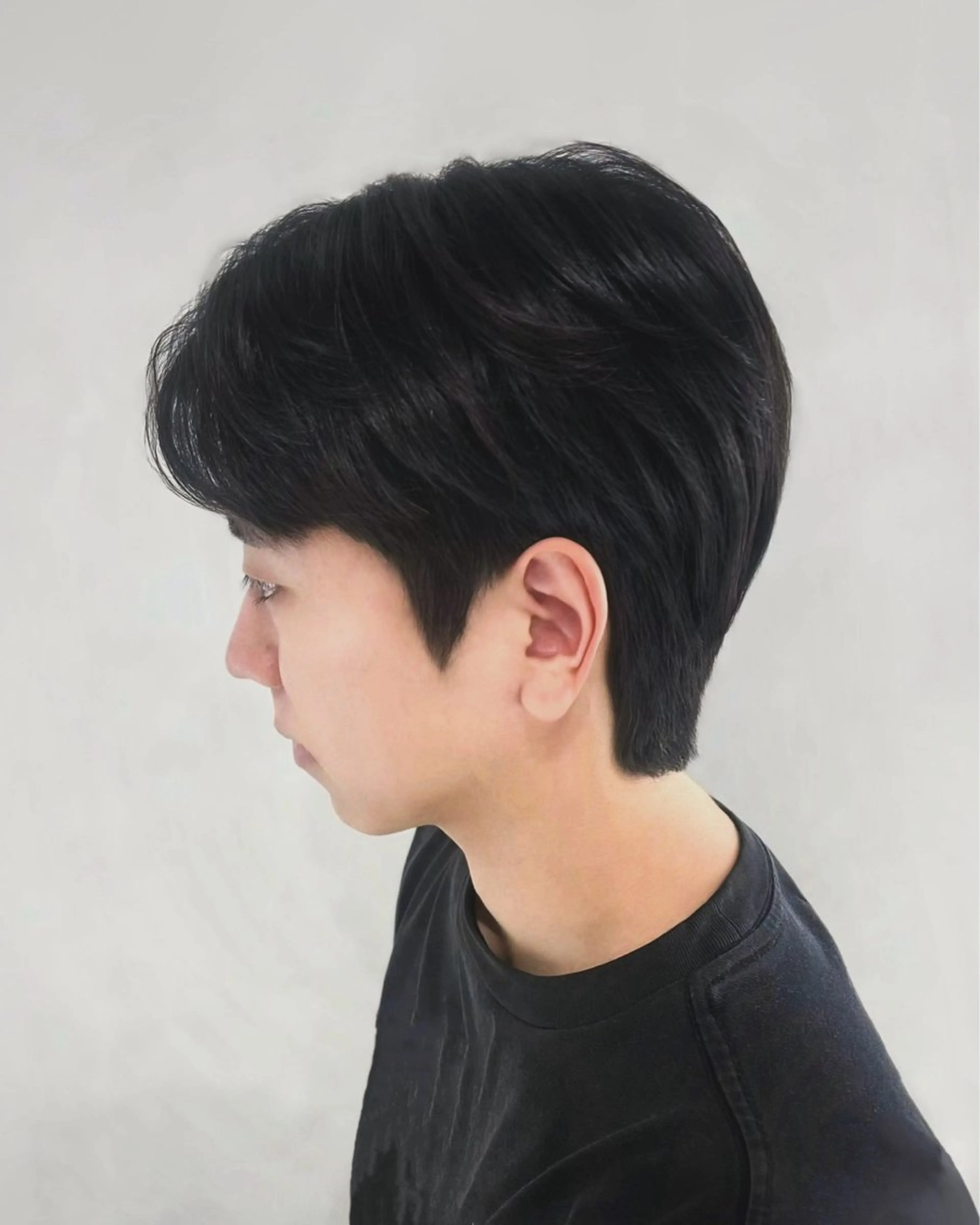 パーマ メンズ 韓国メンズ特化 ダウン・毛流れパーマのヘアスタイル
