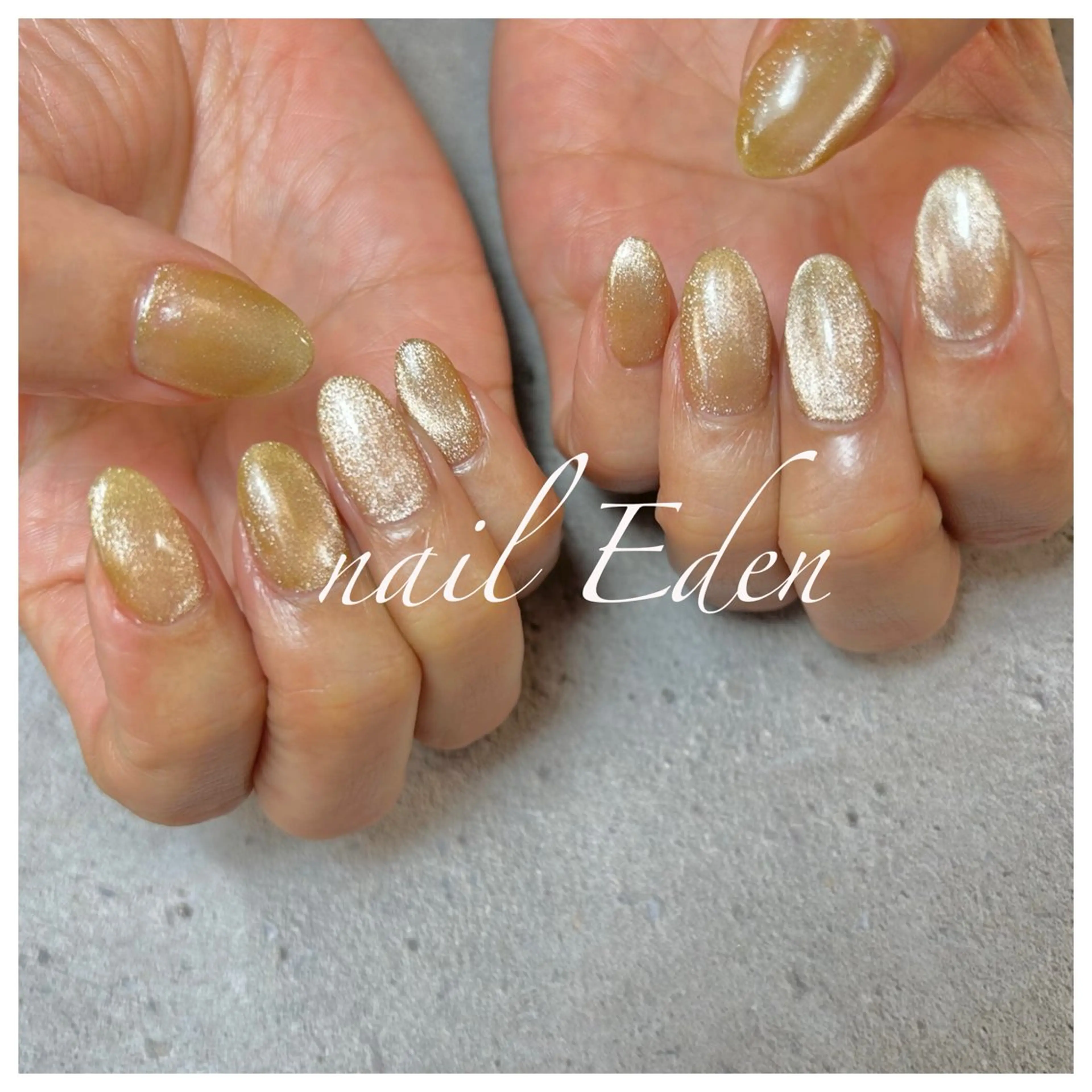 ネイル ゴールド マグネットネイル オフィスネイル Eden　private nail saron所属・Eden ♾️のネイルデザイン