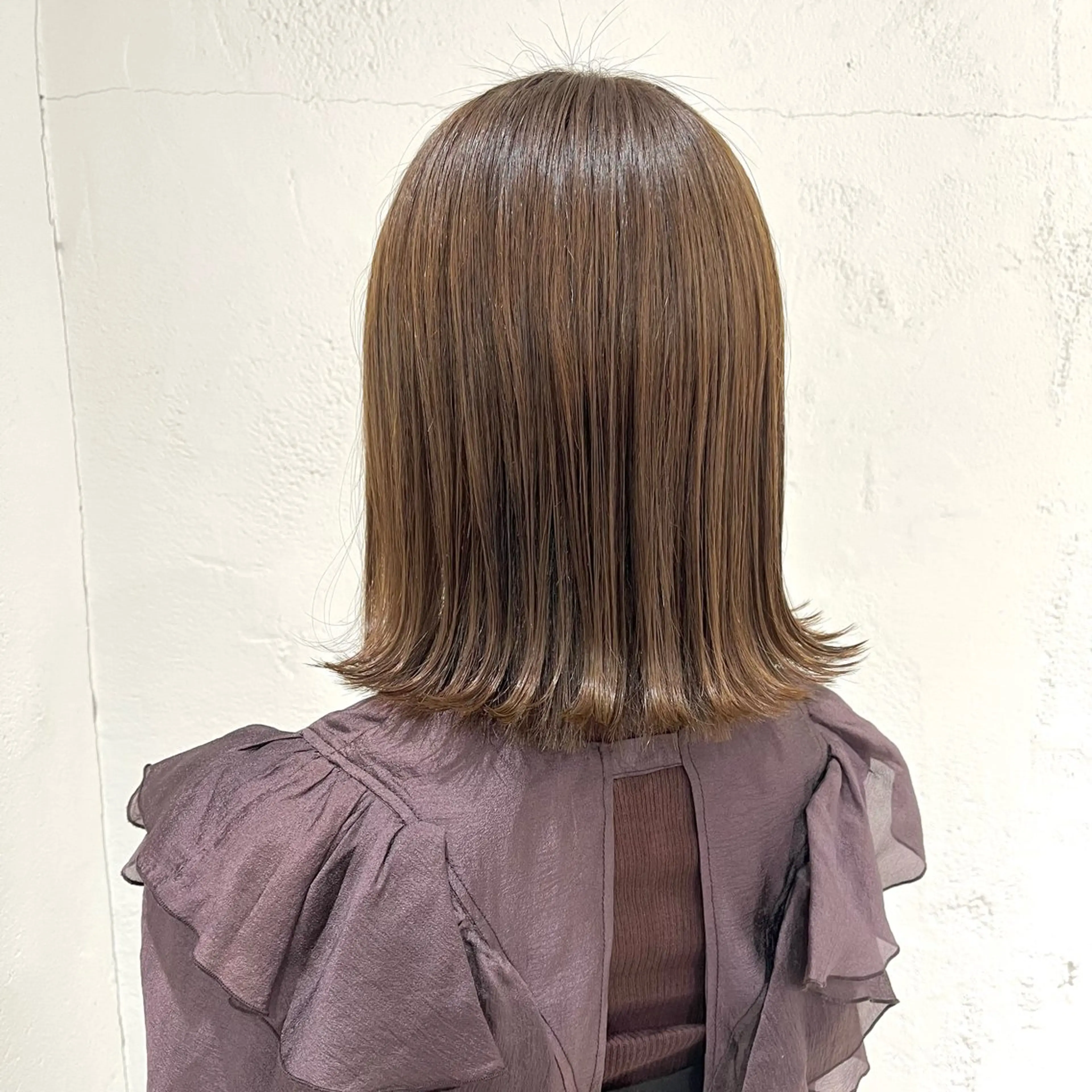 ショート カラー 切りっぱなしボブ アッシュ ベージュカラー ボブ カット ヘアカラー トリートメント ベージュ／ボブ ／ストレートのその他イメージ