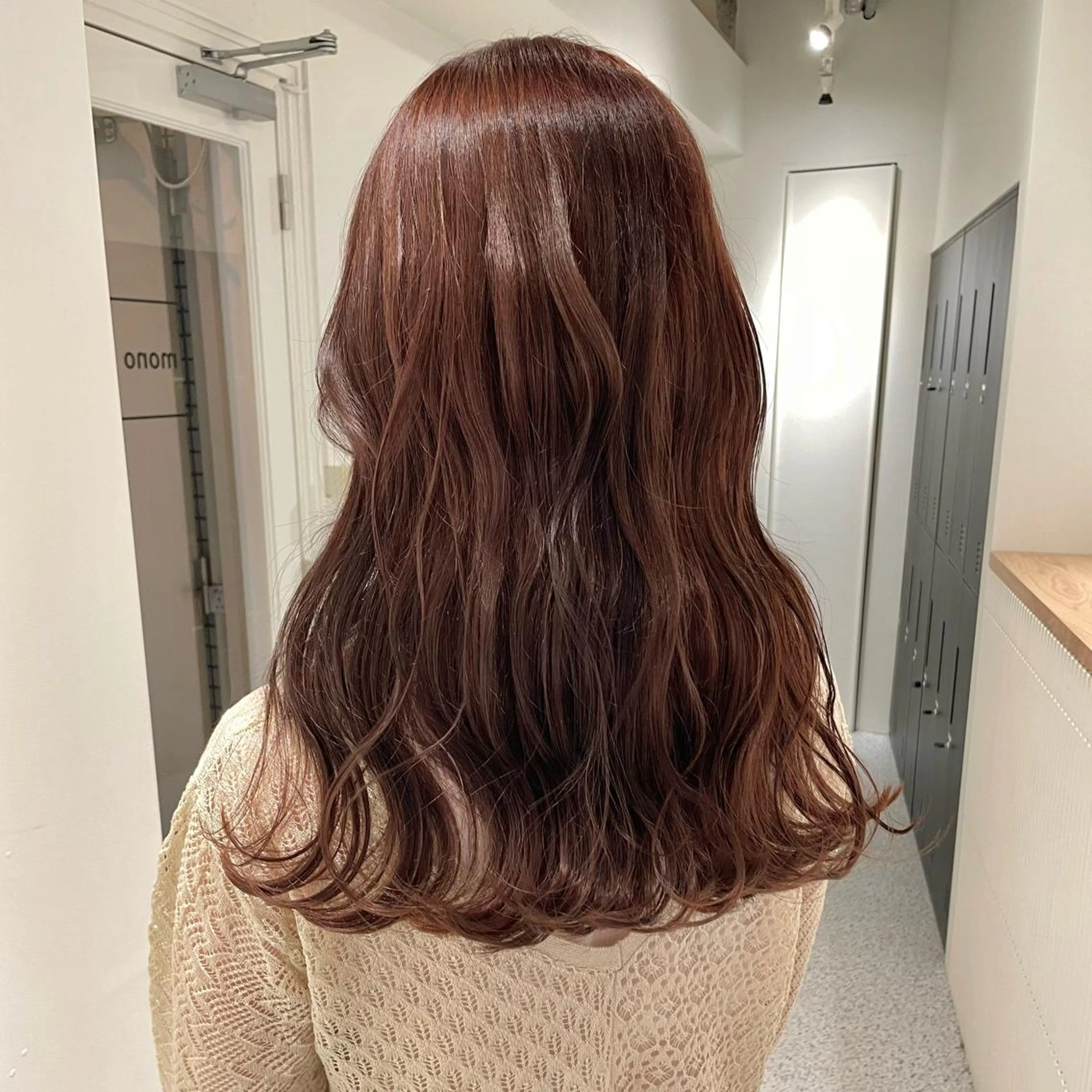 ロング カラー ブラウンカラー ピンクカラー ピンクブラウン ブリーチ/ハイトーン 艶カラー/ユリナのヘアスタイル