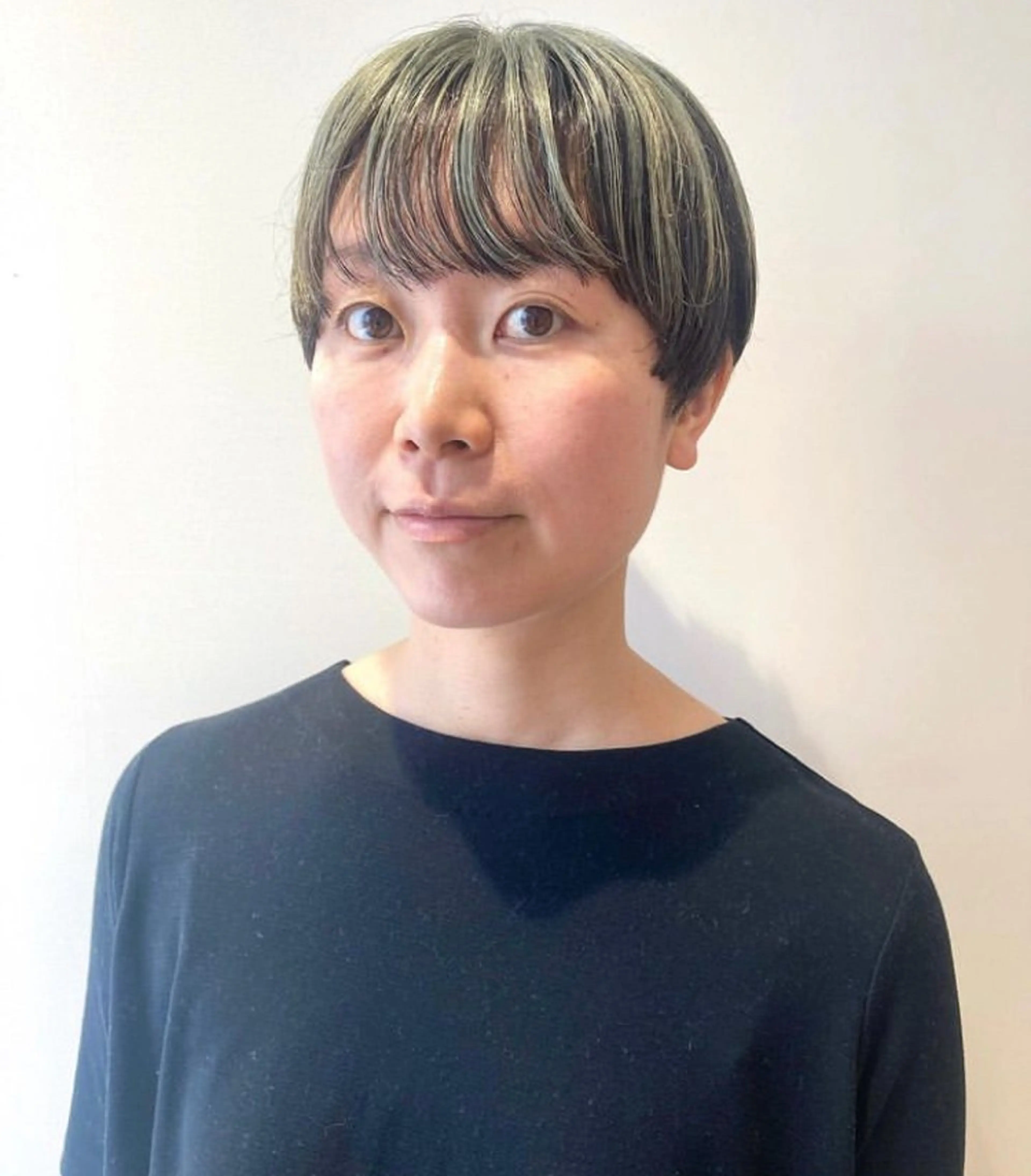ショート カラー ブリーチ ヘナカラー ミント ミントグリーン icie所属・大阪ヴィーガンサロン KANAKOのヘアスタイル
