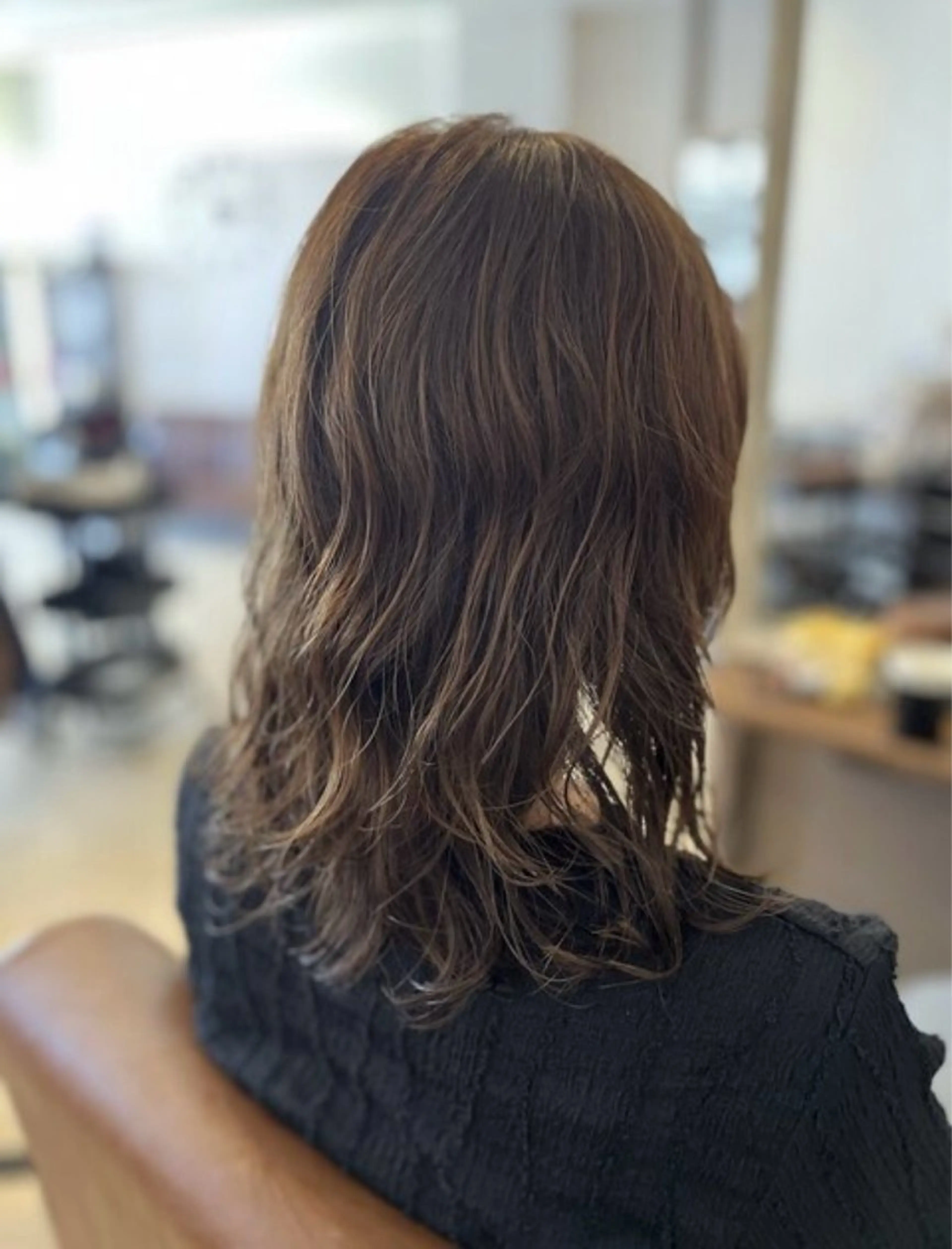 セミロング パーマ 泉川 みかのヘアスタイル