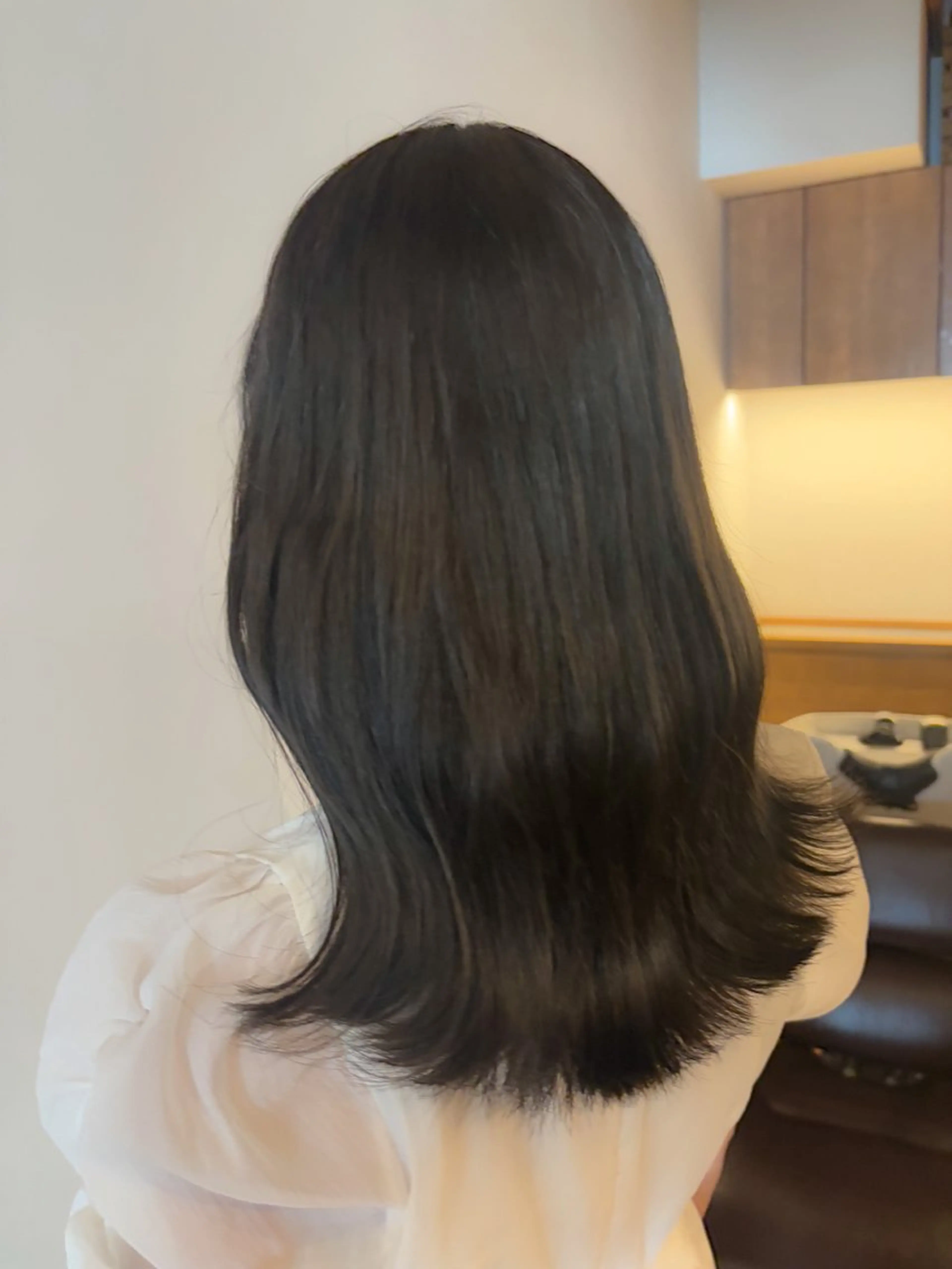 ミディアム ヘアカラー ウシロダ メグミのヘアスタイル