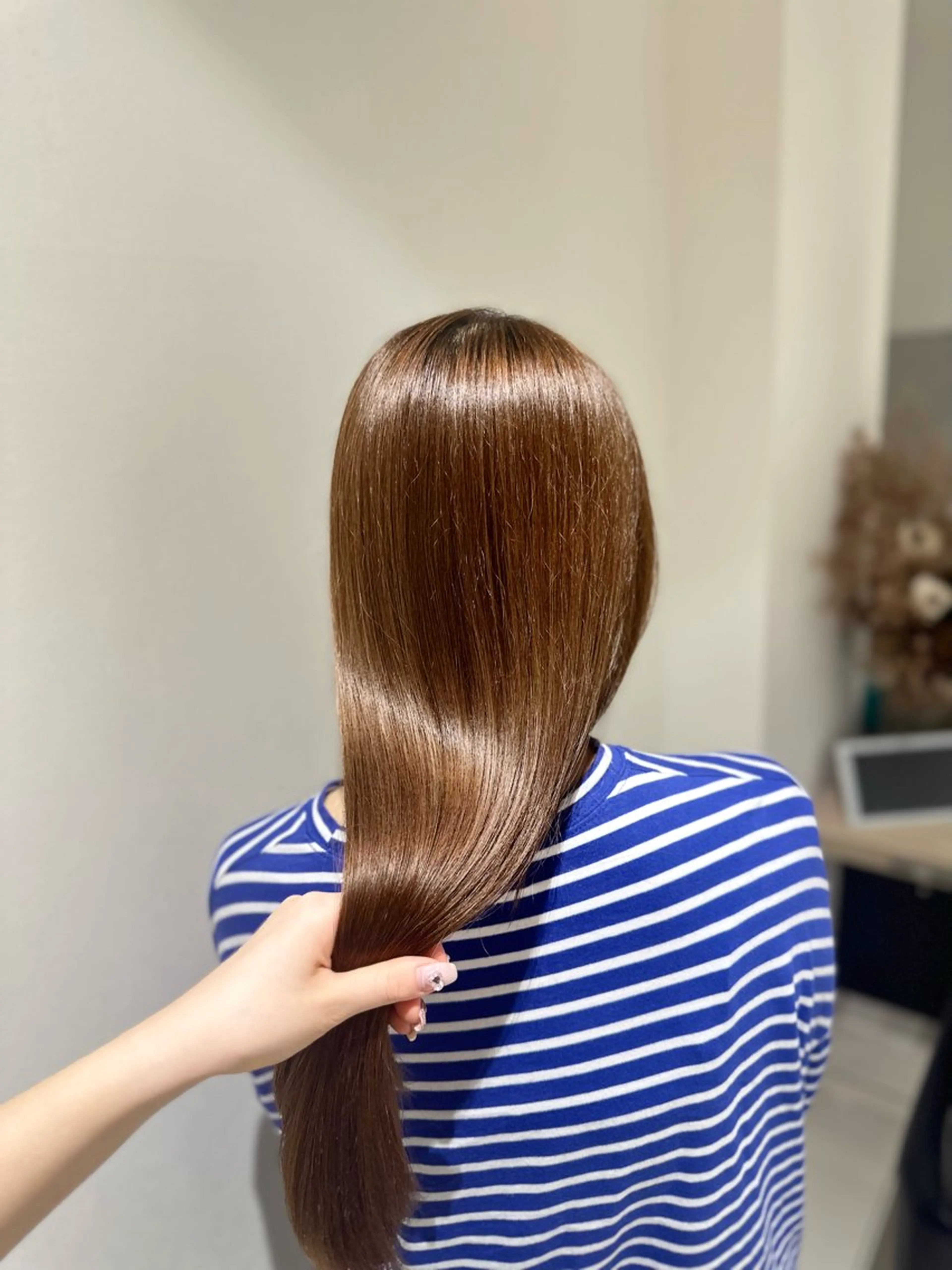 ロング ‎‪🩰 艶髪ト レンド しおり🔅のヘアスタイル