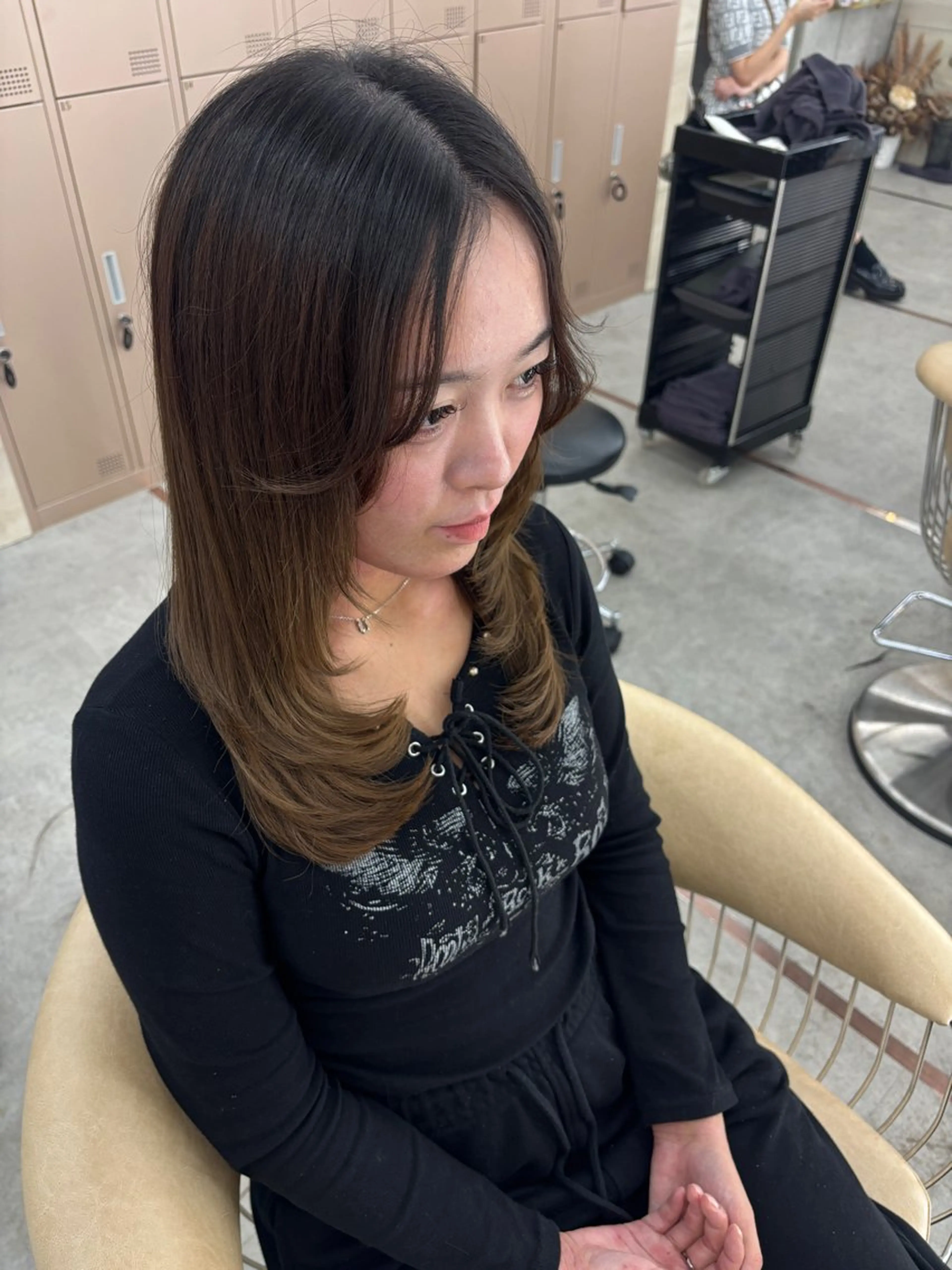 ミディアム Hazuki レイヤー/艶カラーのヘアスタイル