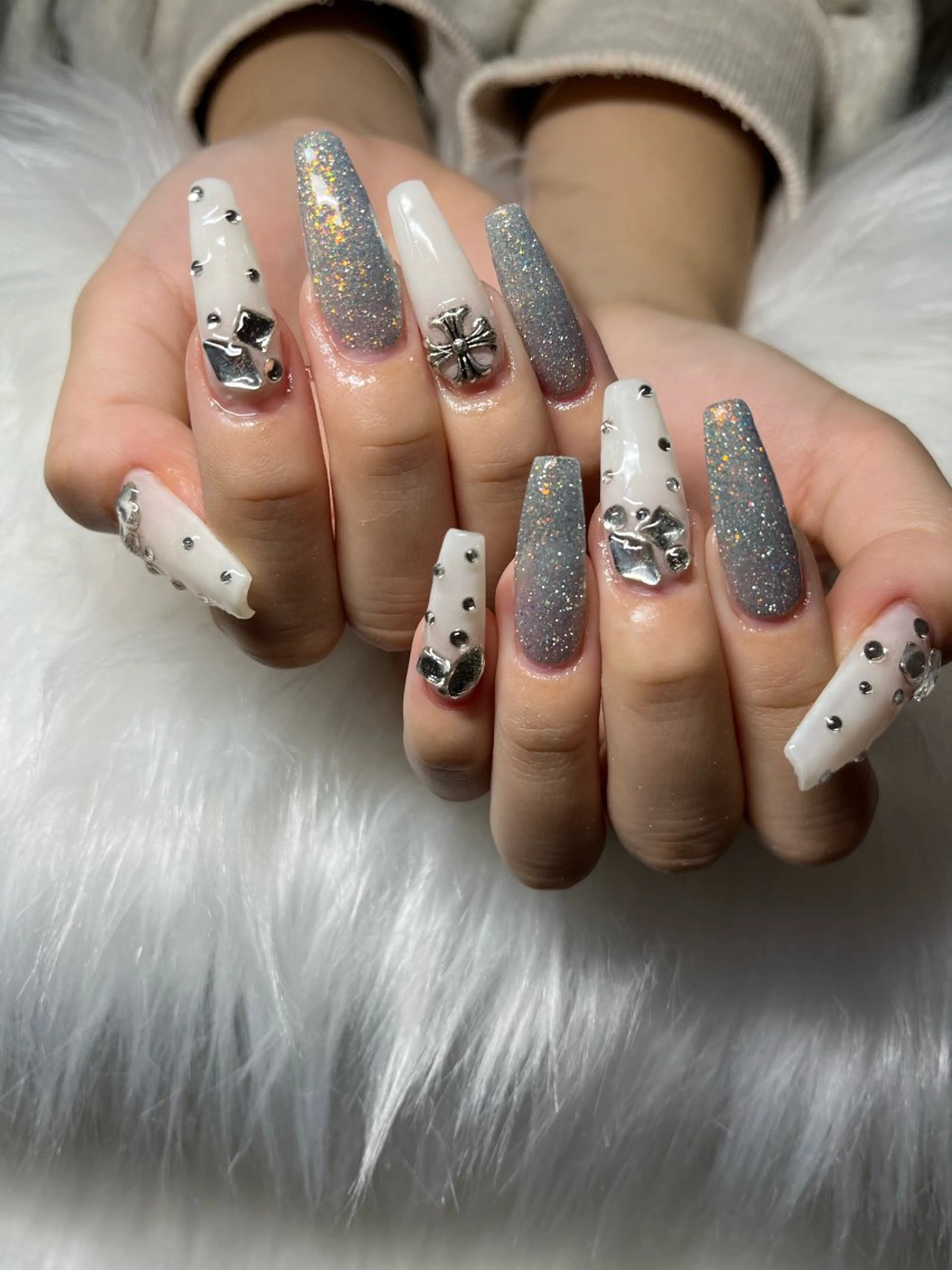 ネイル ハンドネイル MIYA  nail&   eyelash所属・MIYA NAIL シシのネイルデザイン