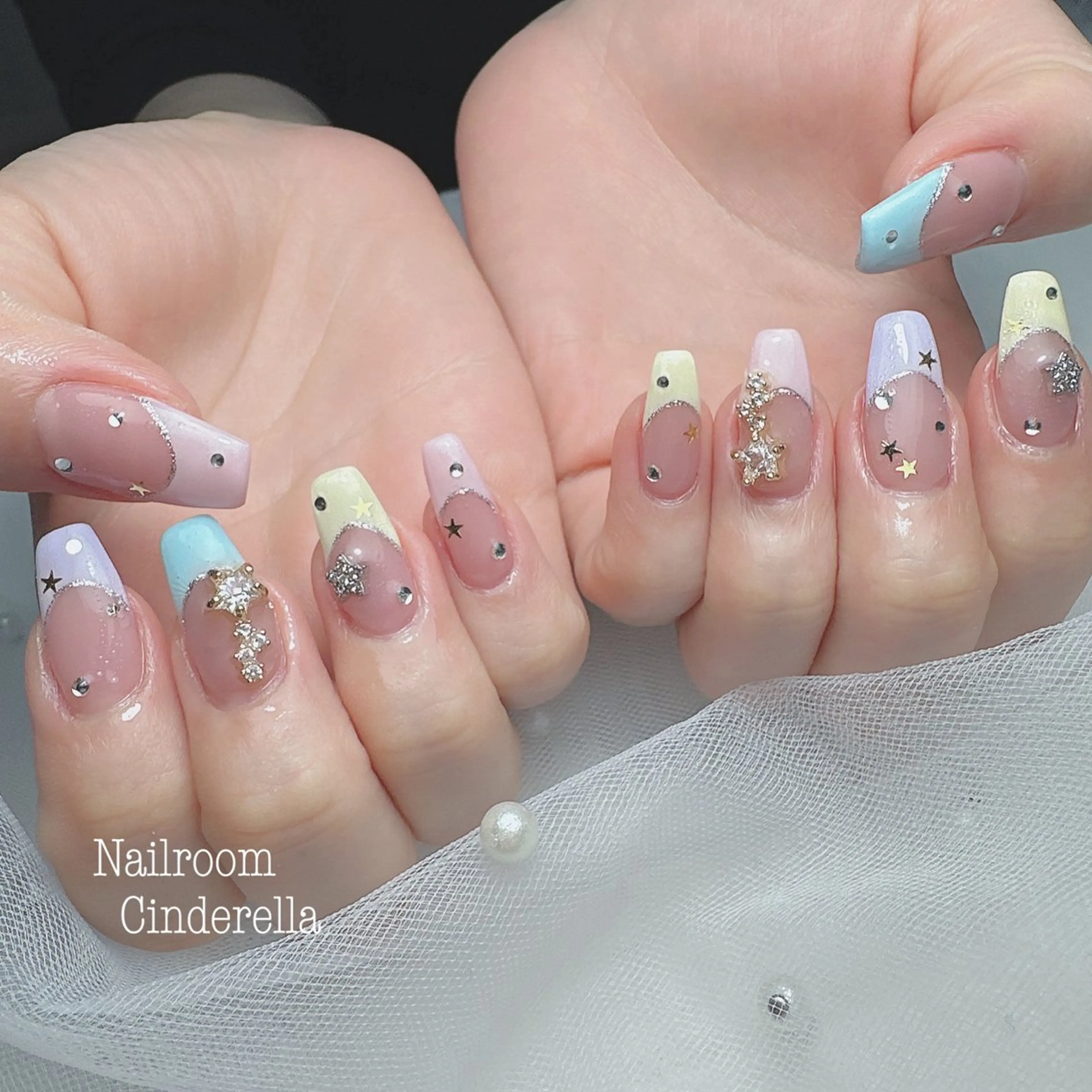 ネイル フレンチネイル Nailroom. Cinderellaのネイルデザイン