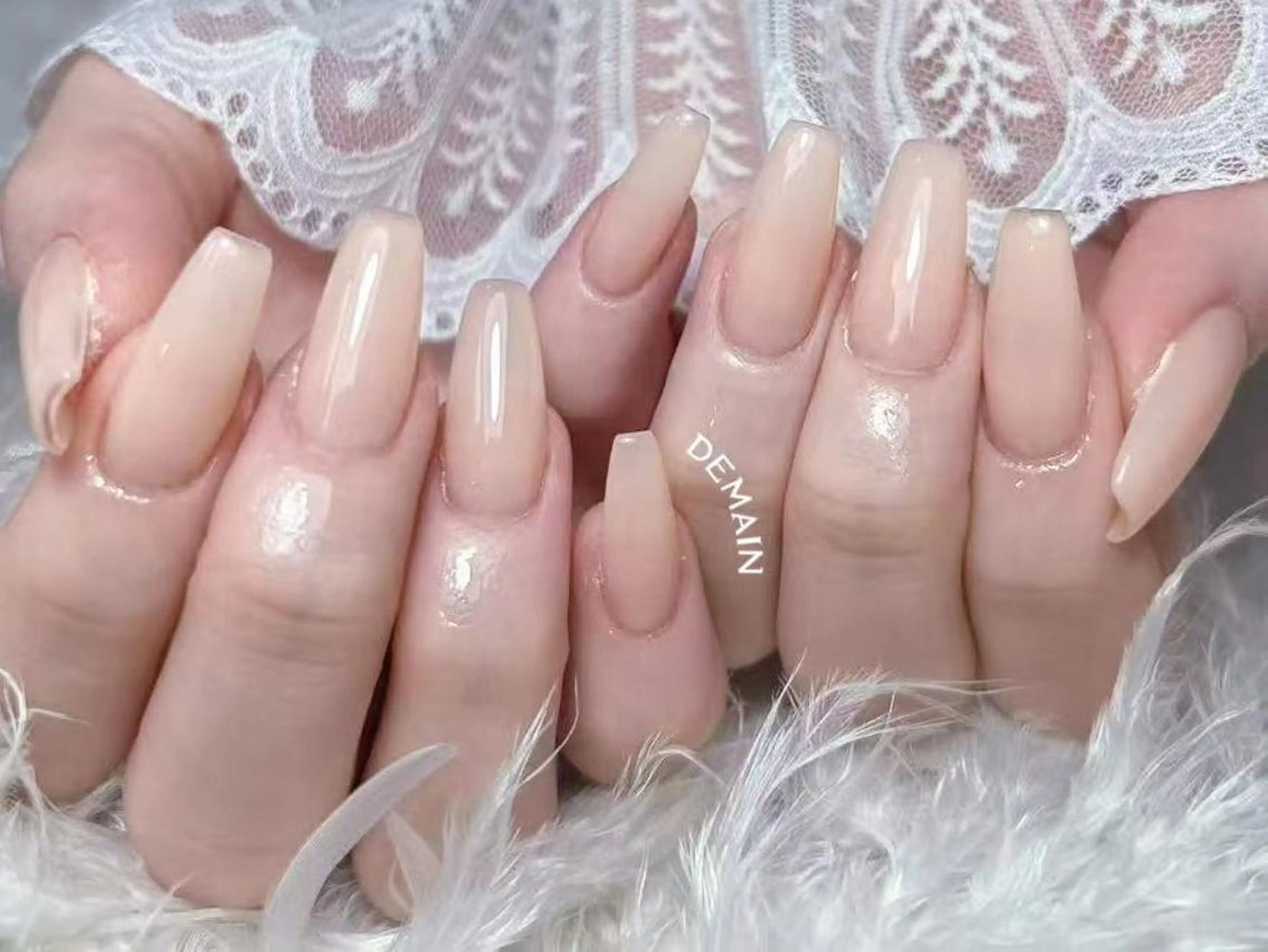 ネイル アートネイル オーロラネイル ガーリー キラキラネイル 韓国ネイル ハンドネイル MI Oのネイルデザイン