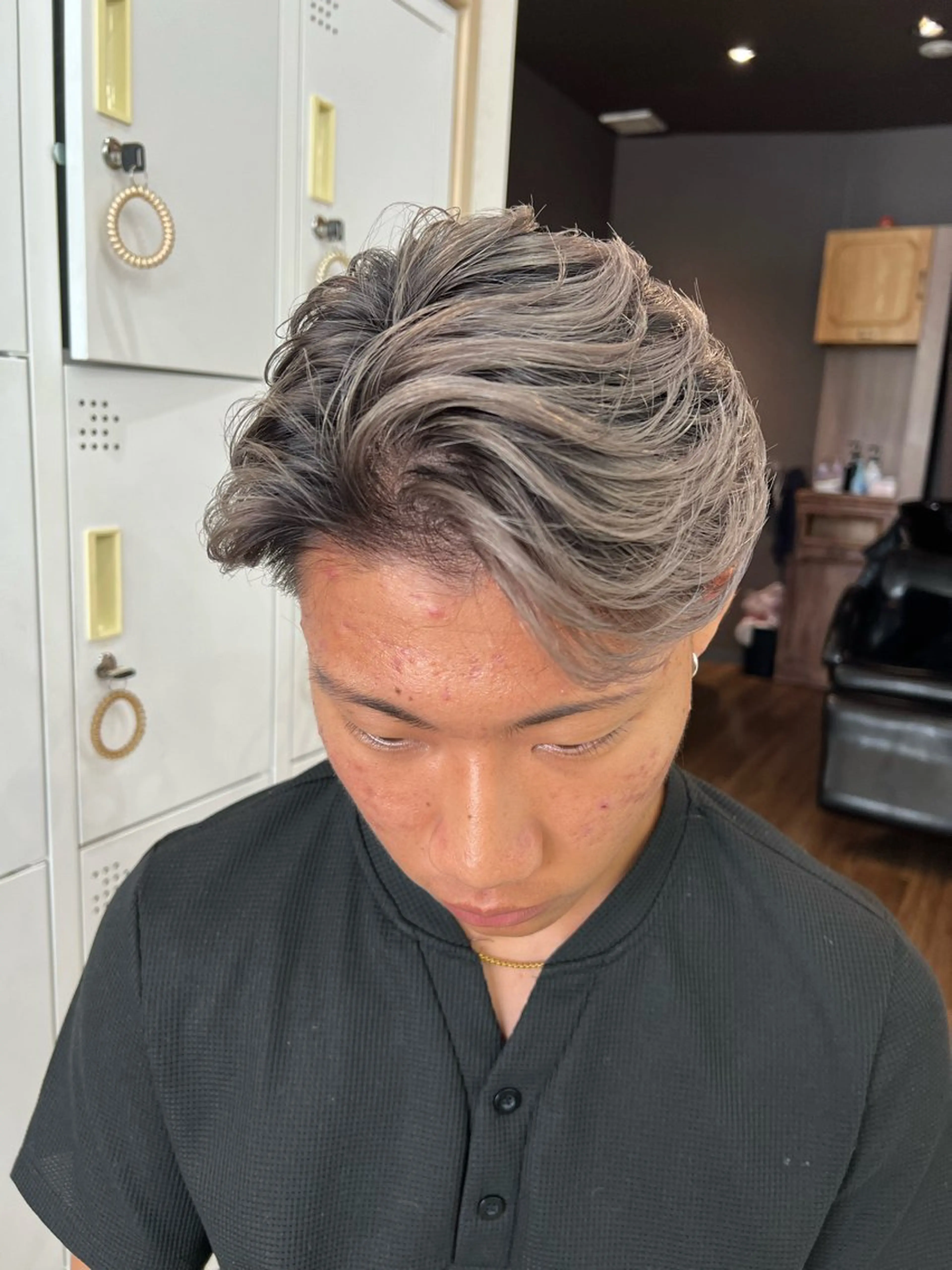 カラー メンズ メンズハイトーン ハイトーンカラー カット ヘアカラー トリートメント 🏝メンズカット特化 赤羽🏝SHOのヘアスタイル