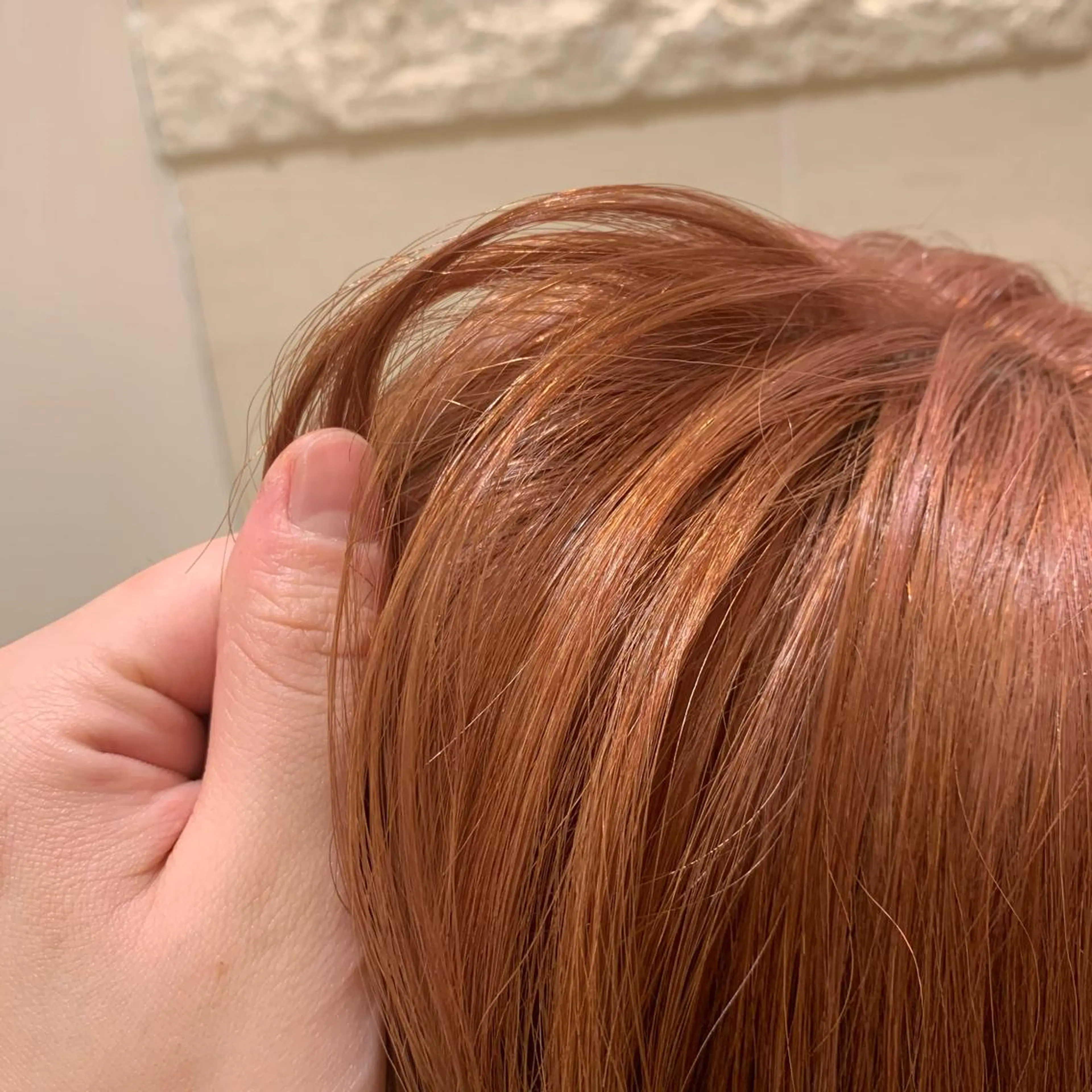 カラー オレンジ さとう あやかのヘアスタイル