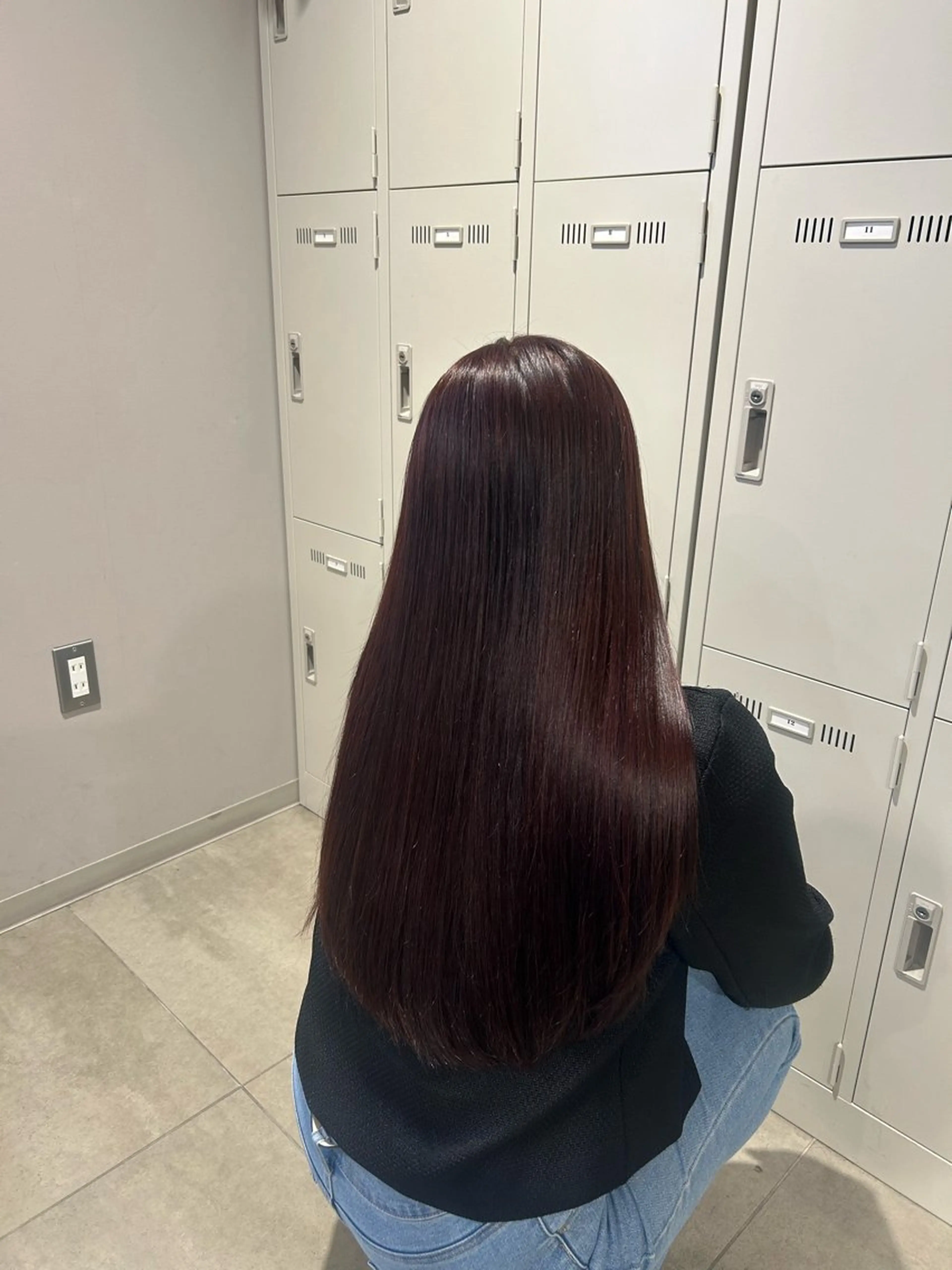 ロング カラー カット ヘアカラー トリートメント ヘッドスパ 韓国ヘア暗髪 ダブルカラーメンズ可のヘアスタイル