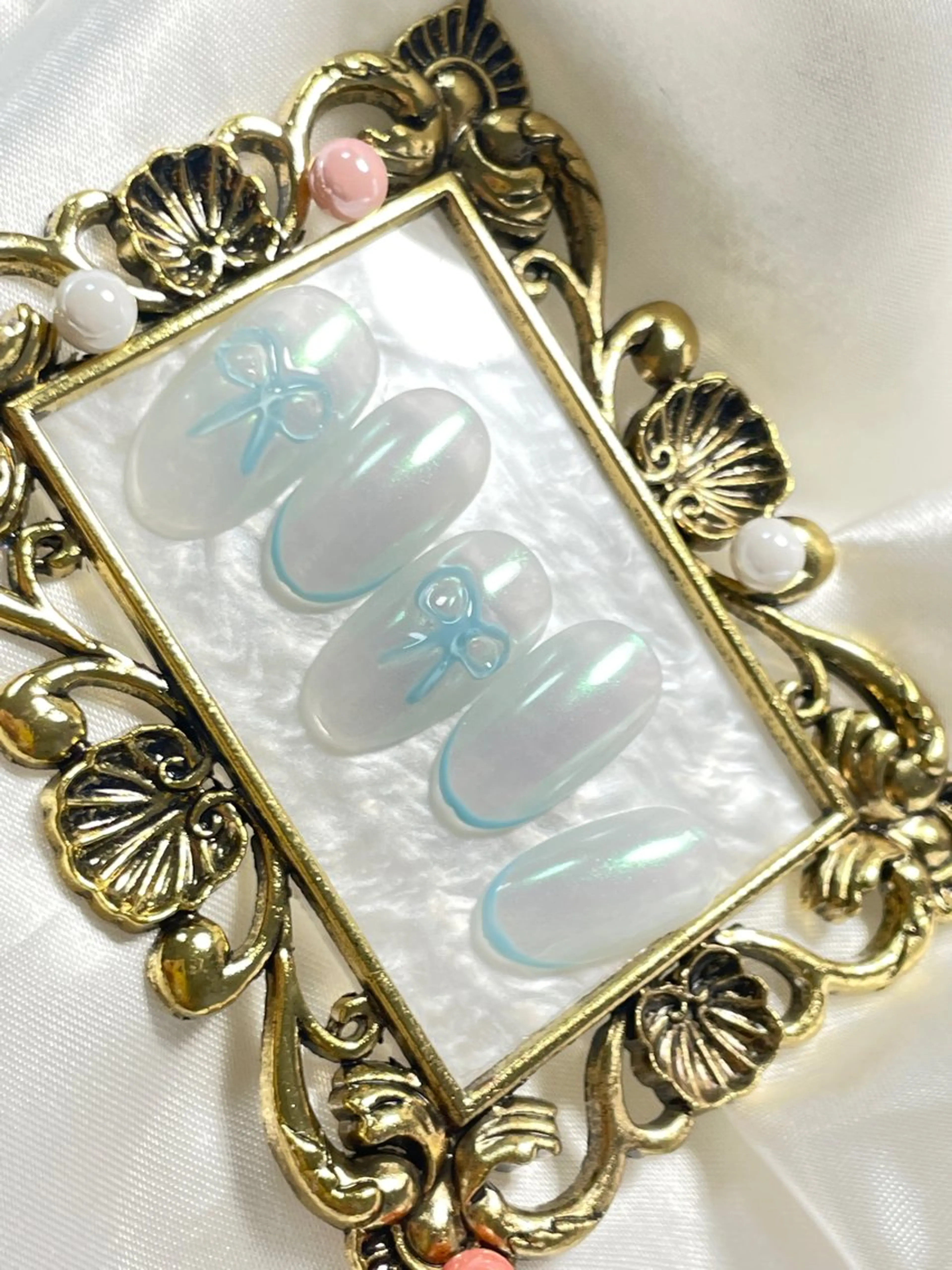 ネイル オーロラネイル ブルー フレンチネイル マグネットネイル ニュアンスネイル Mnail _KKのネイルデザイン