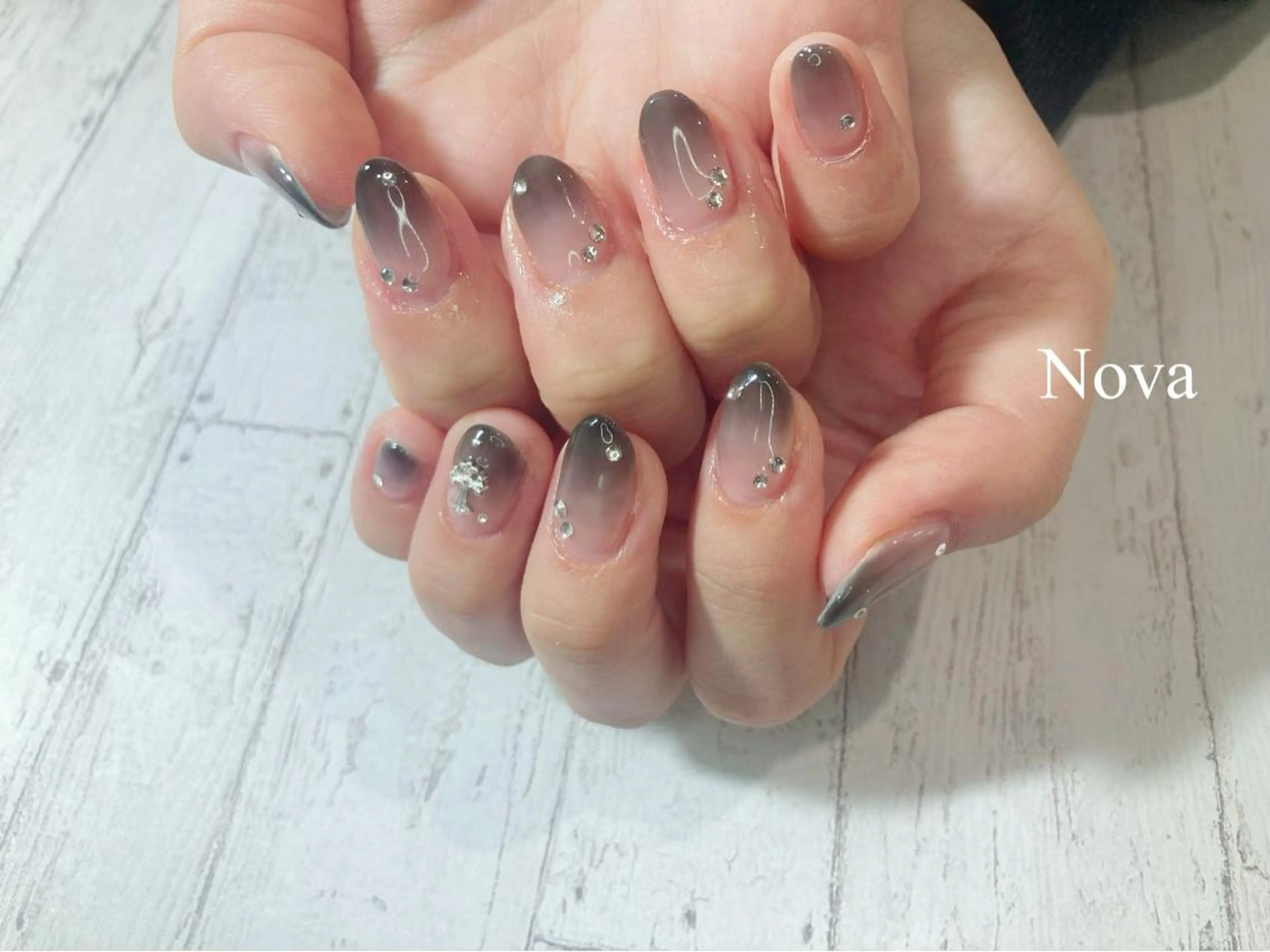 ネイル Nova つぐみのネイルデザイン