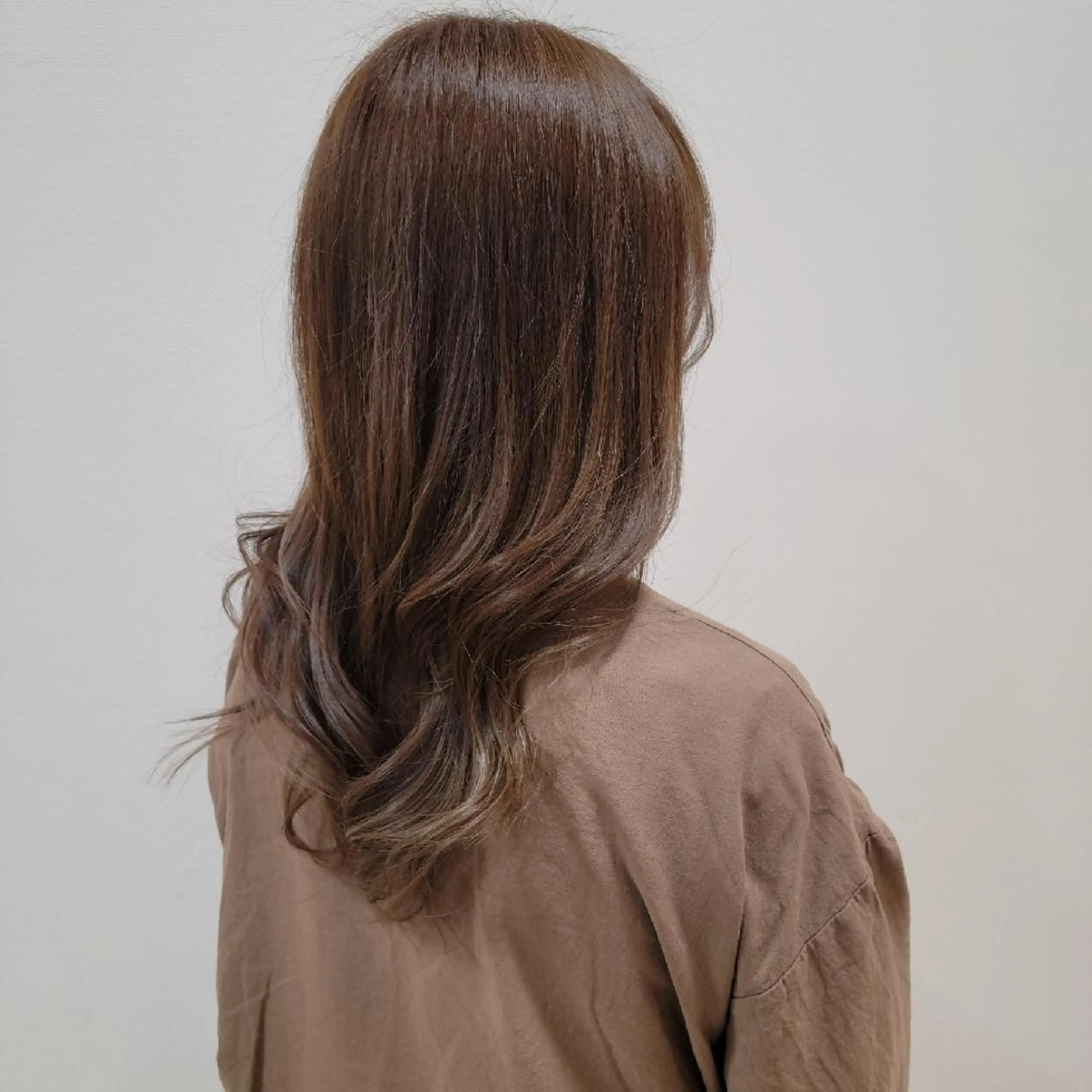 セミロング 中川 秀明のヘアスタイル