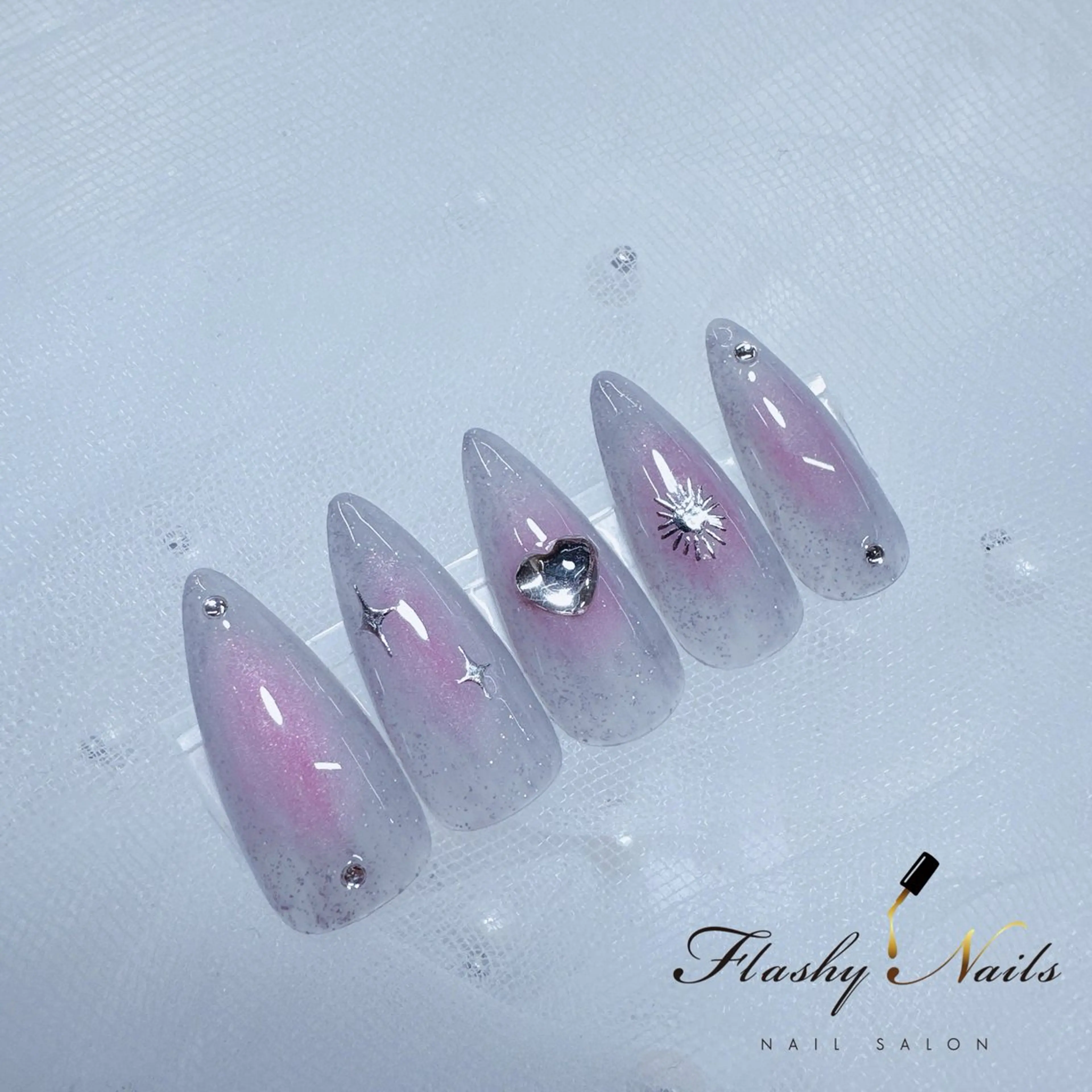 ネイル FlashyNails所属・Flashy Nailsのネイルデザイン
