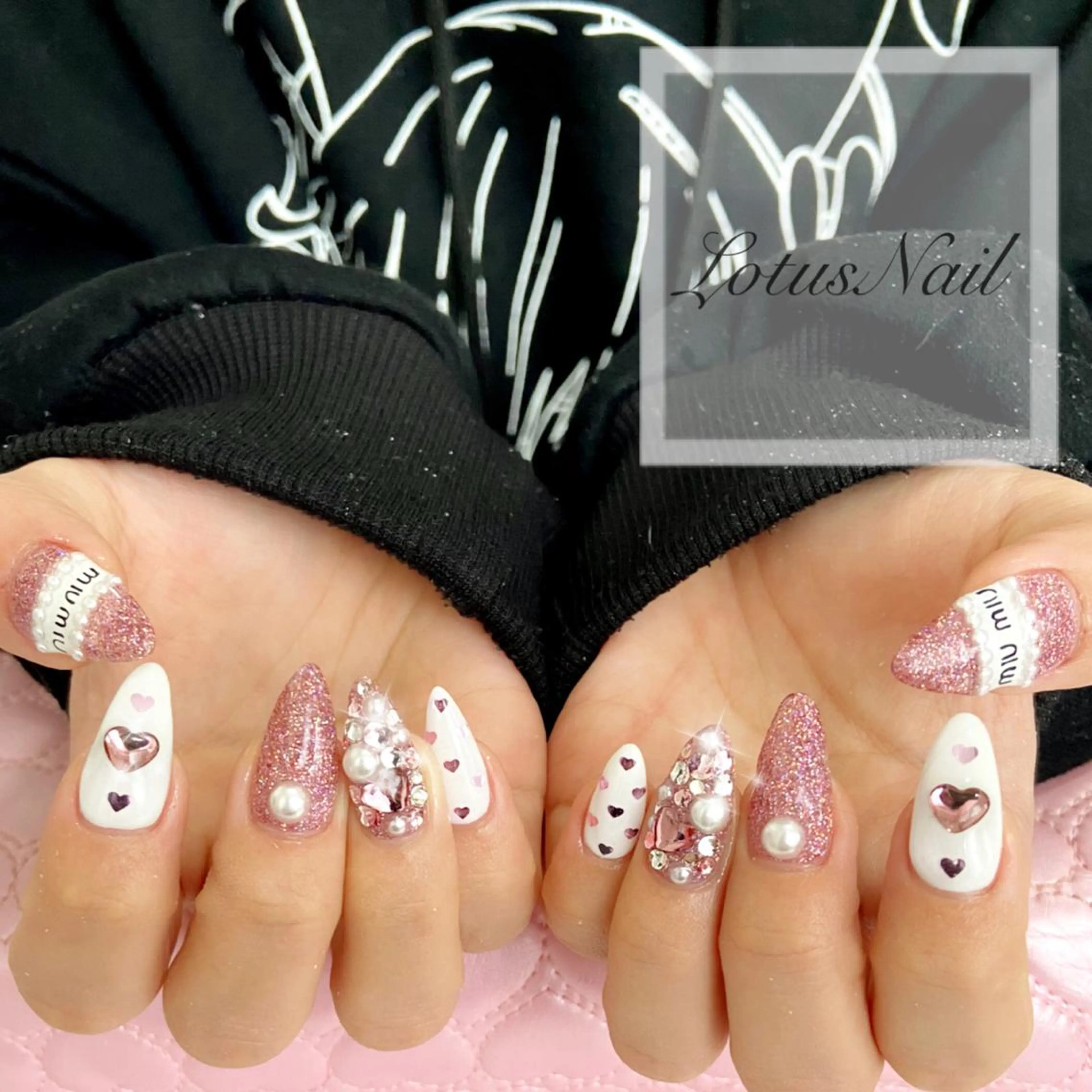 ネイル キラキラネイル ハンドネイル Lotus Nailのネイルデザイン