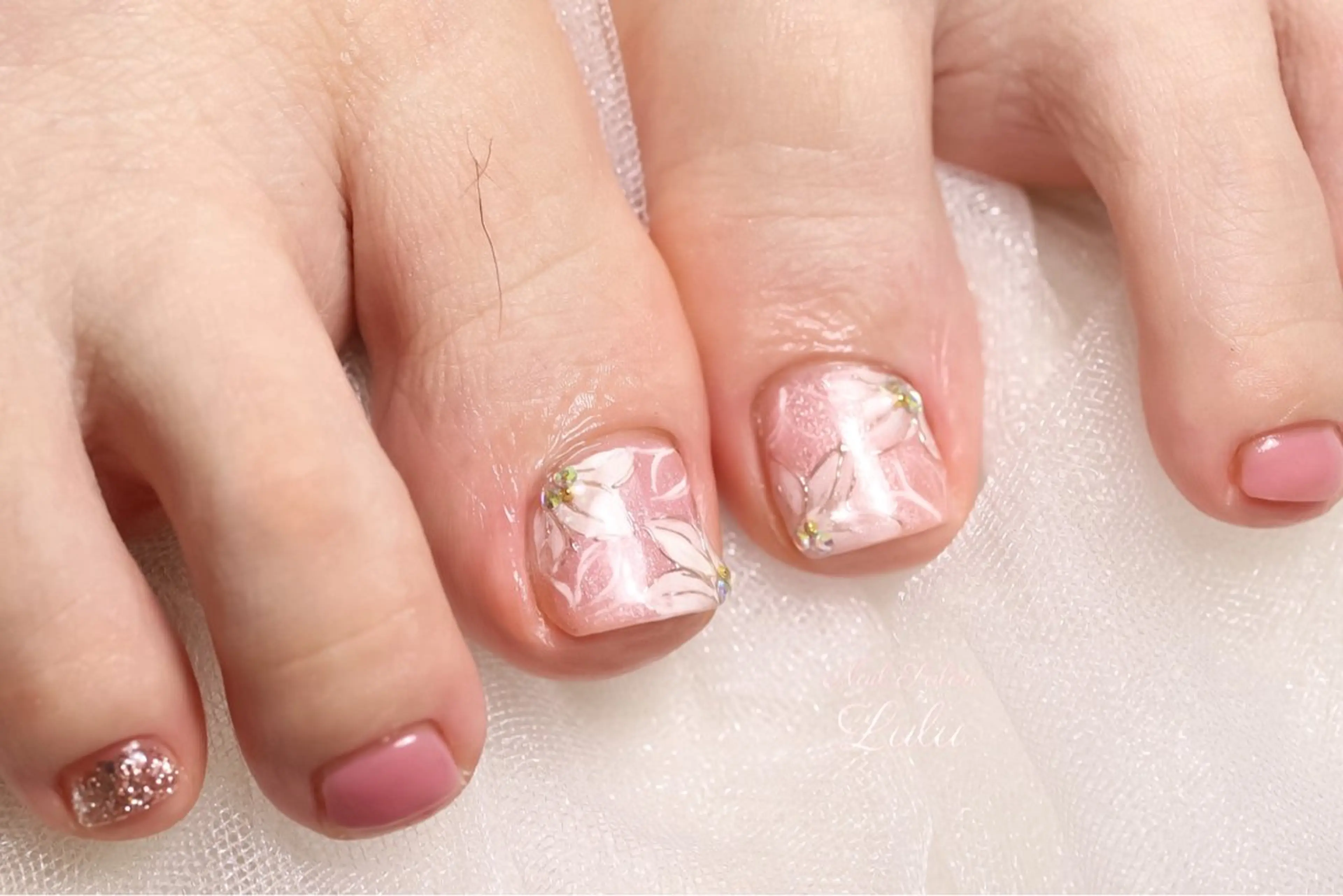 ネイル Lulu nail salon 南堀江店所属・西村 あやかのネイルデザイン