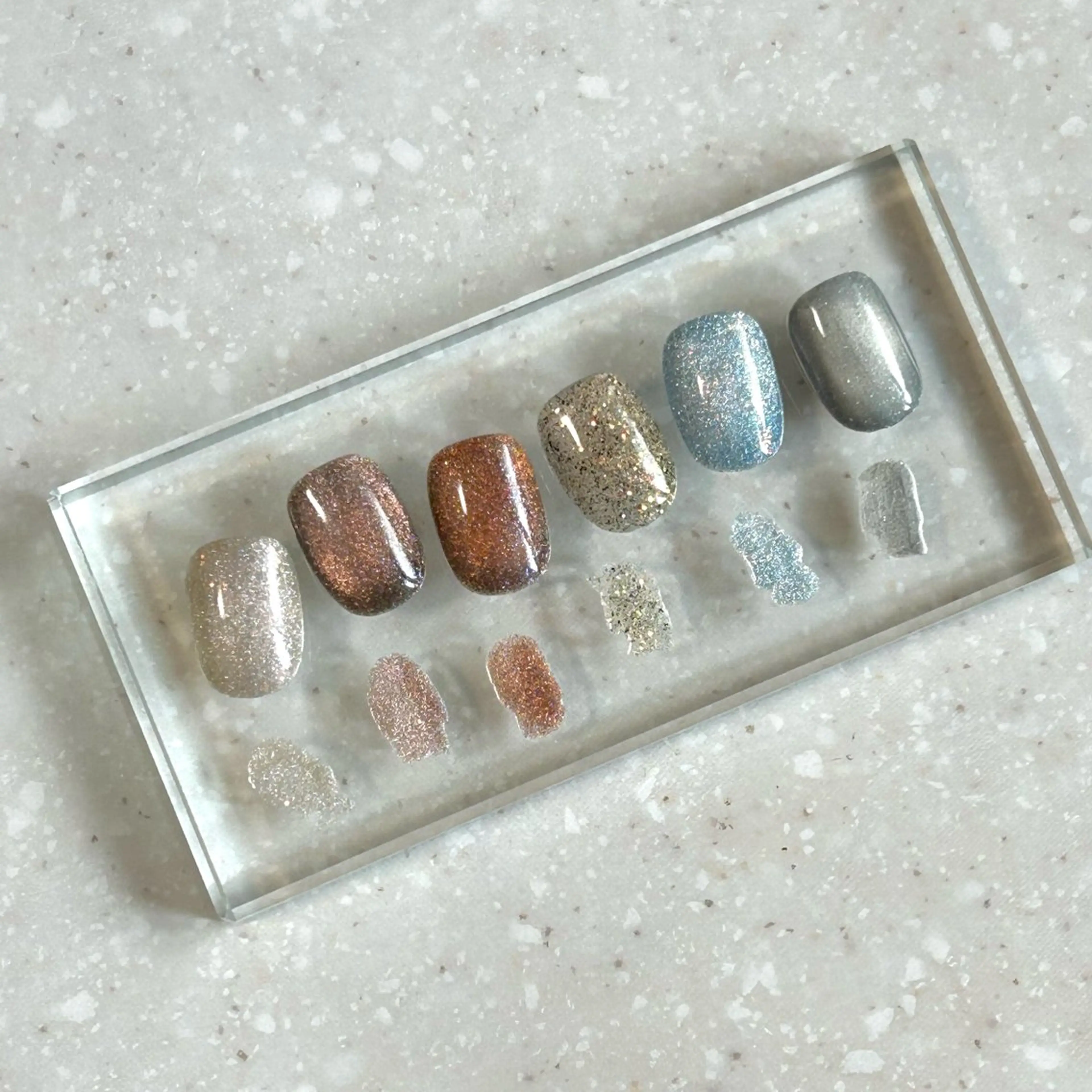 ネイル マグネットネイル ハンドネイル REVIA nailのネイルデザイン