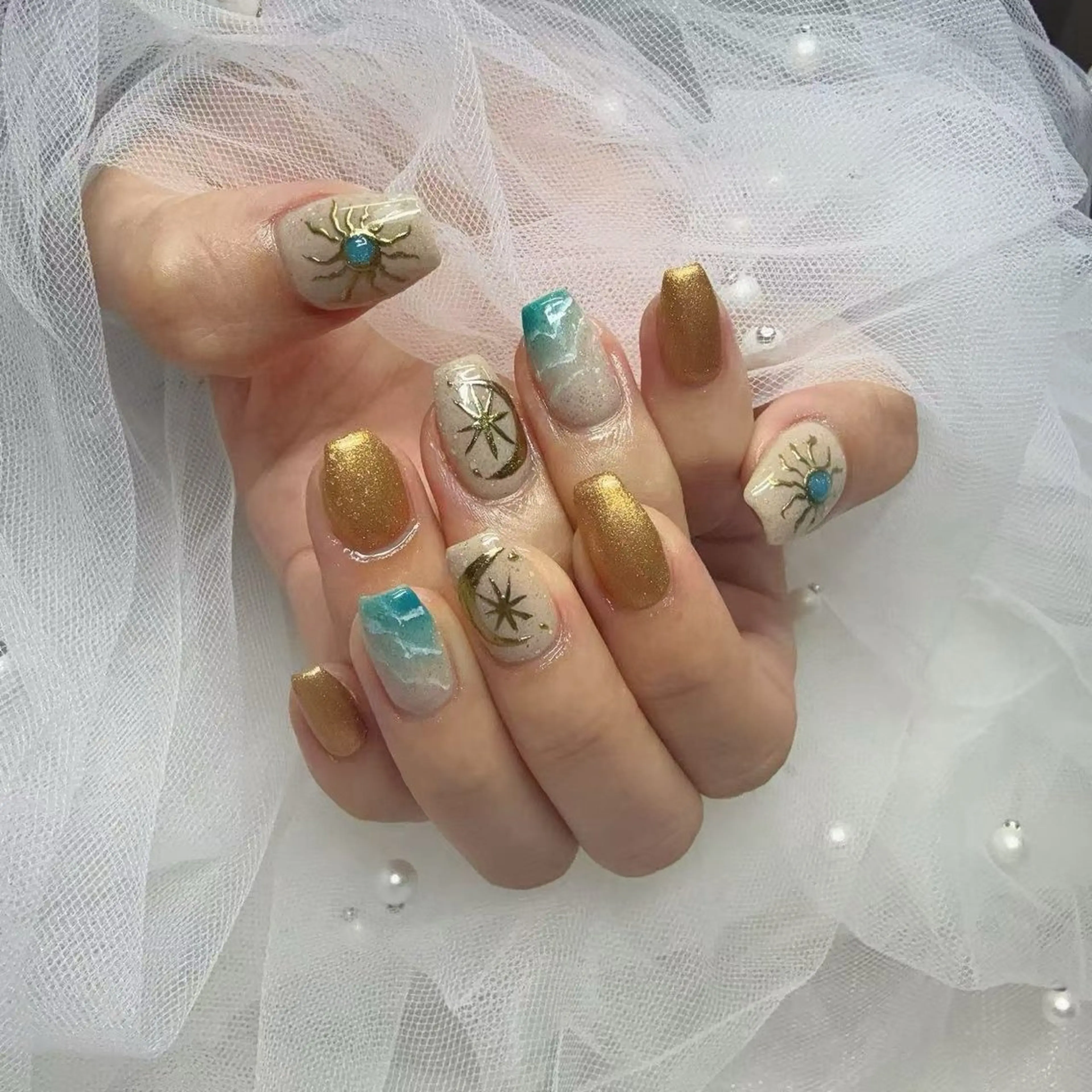 ネイル ハンドネイル Fairyフェアリーネイルサロン所属・シズ セキのネイルデザイン
