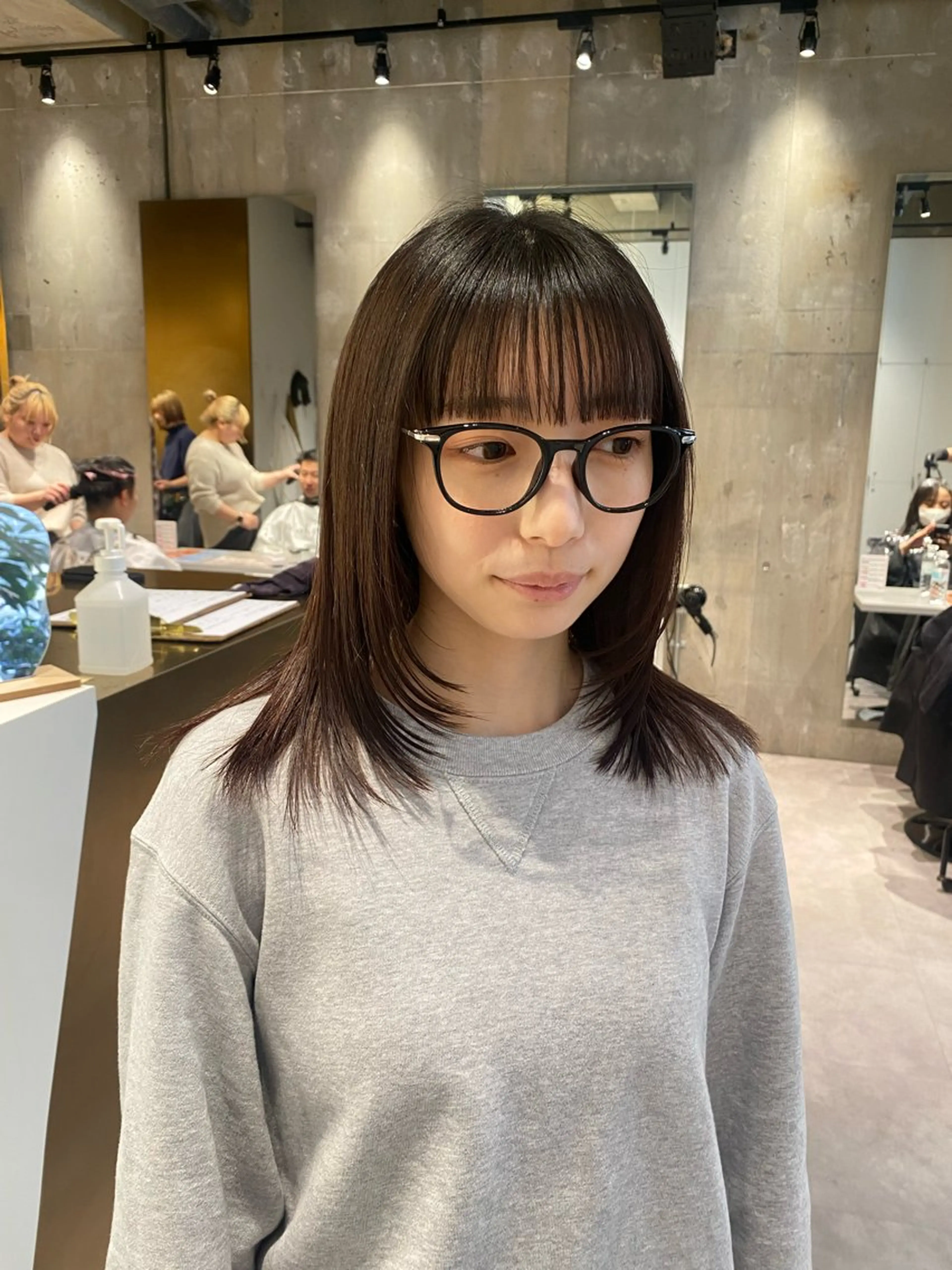 セミロング カラー レイヤーカット カット mina🌿無料ショ ートカット募集中🚨のヘアスタイル