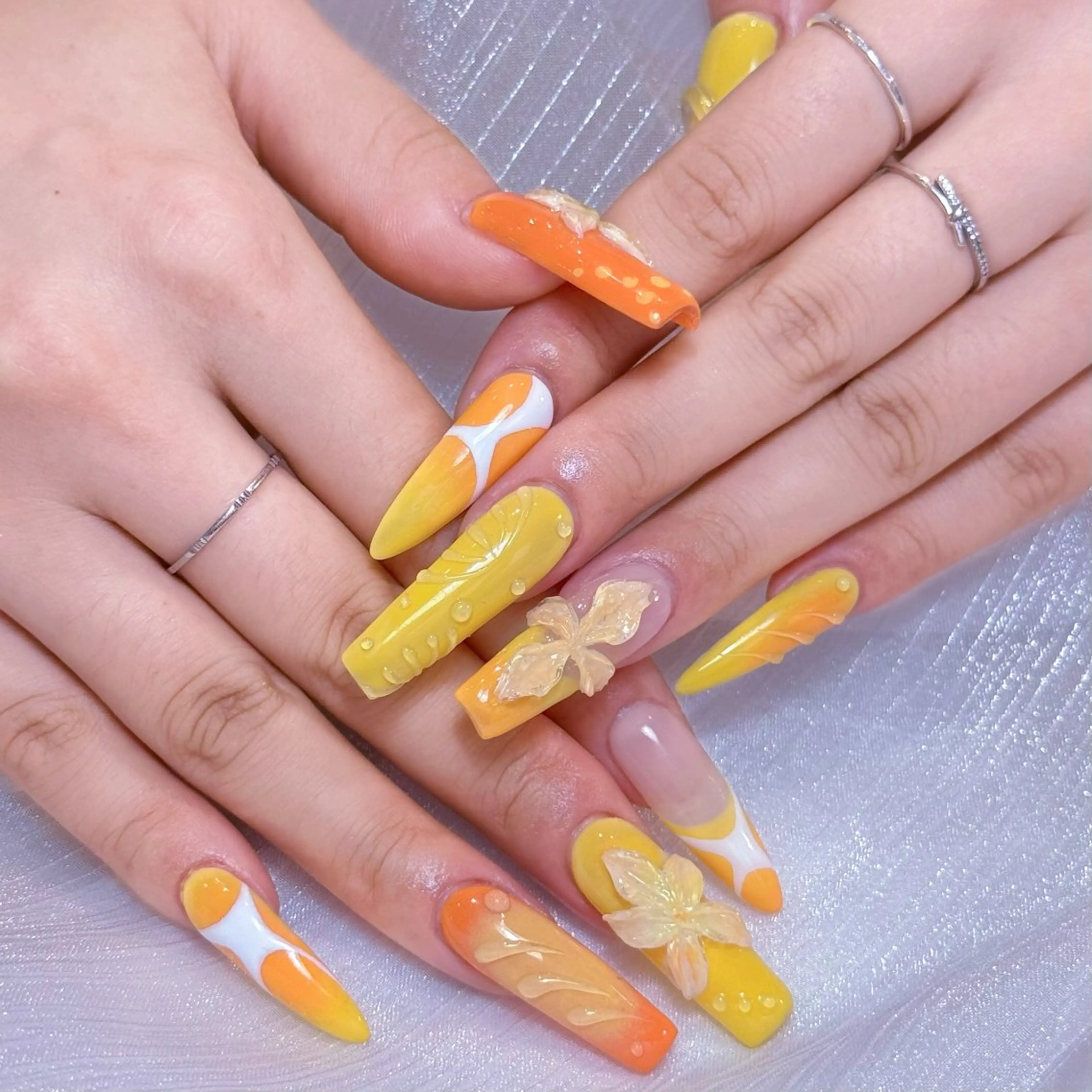 ネイル ハンドネイル ハンドケア Aya 🧚🏻‍♀️のネイルデザイン