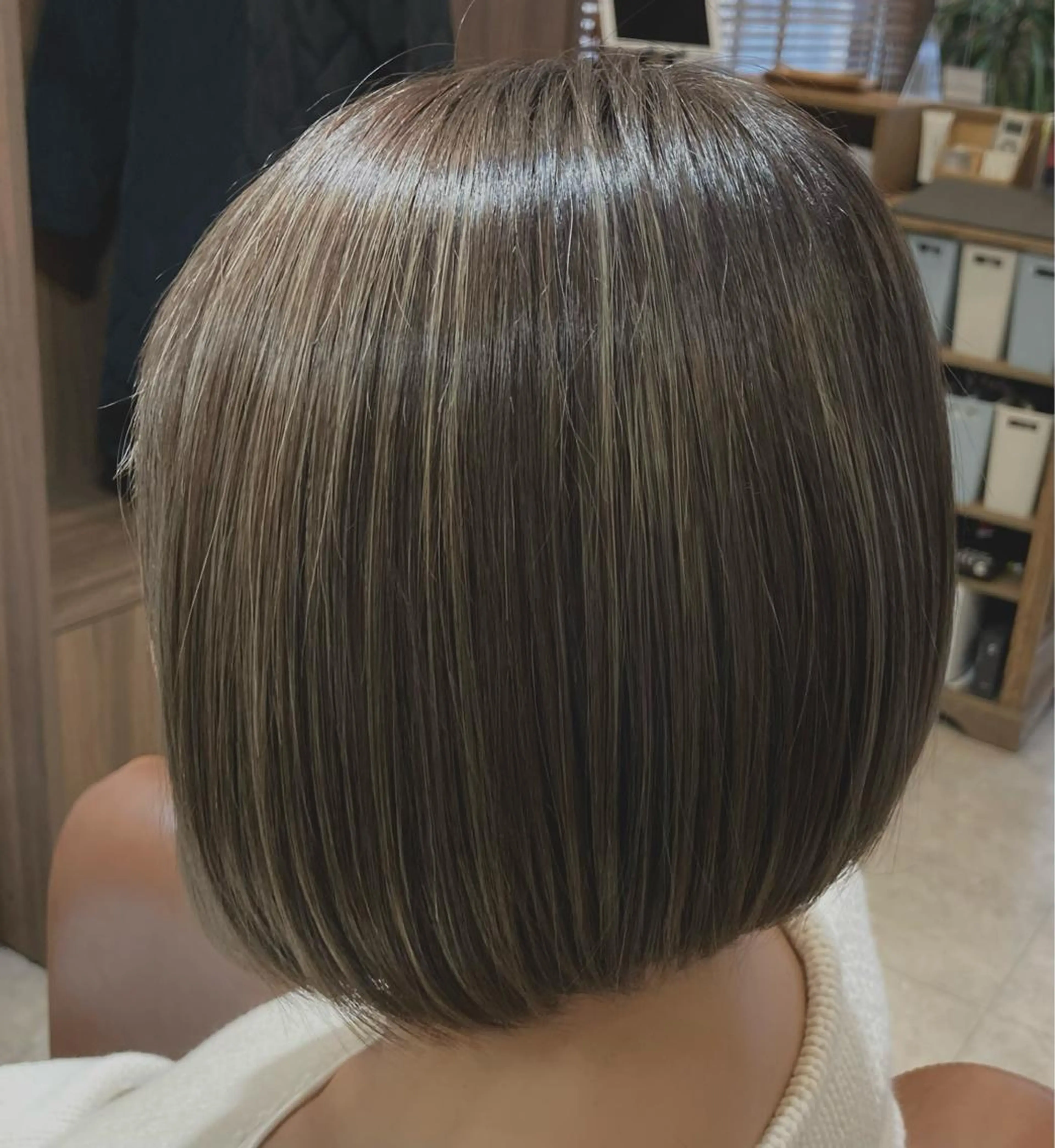 ショート カラー ブリーチ ハイライトカラー ハイライト fossette okadaのマツエク・マツパデザイン