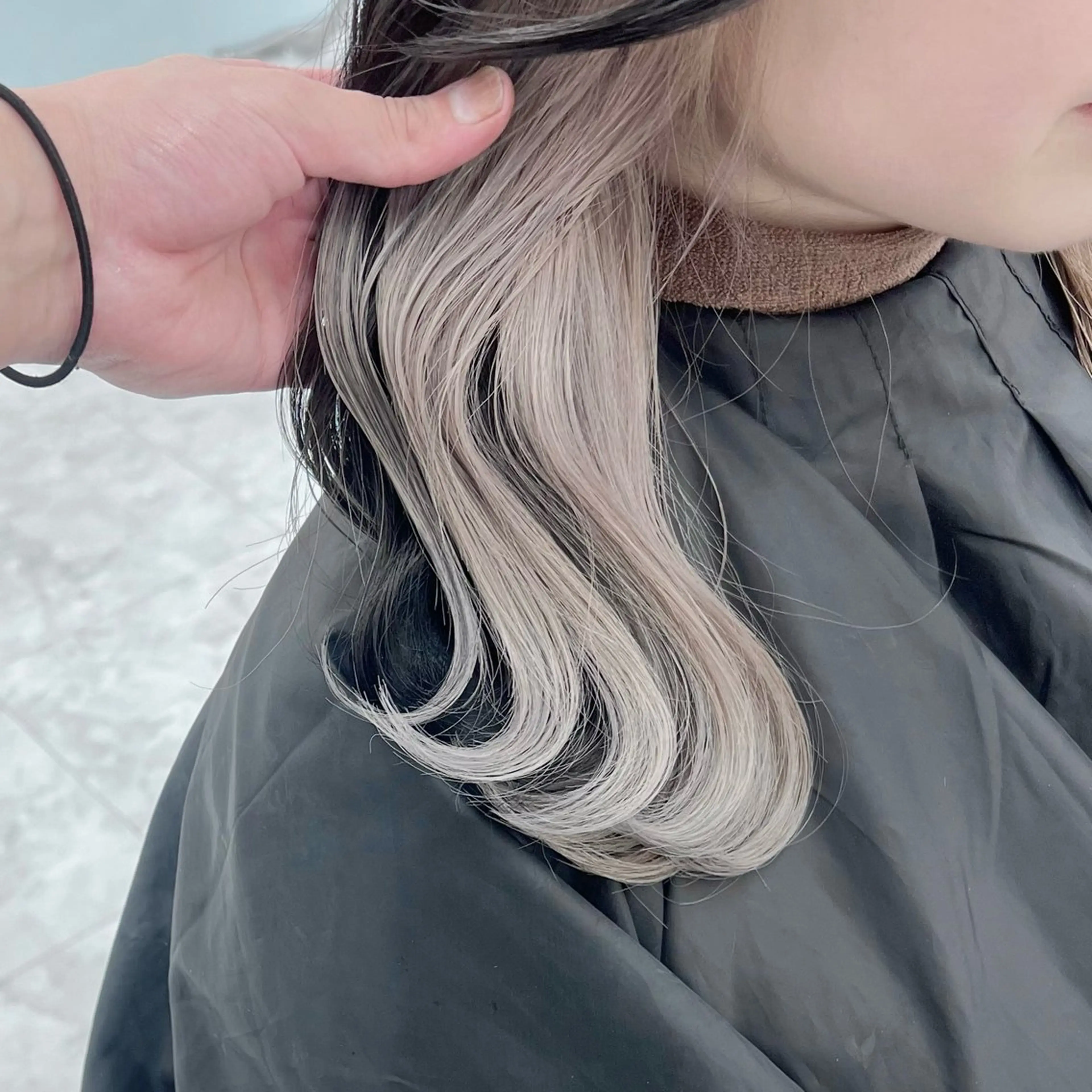 セミロング カラー ヘアカラー トリートメント ヘッドスパ ヘアセット 韓国スタイル🇰🇷 トレンドレイヤー🪡のヘアスタイル