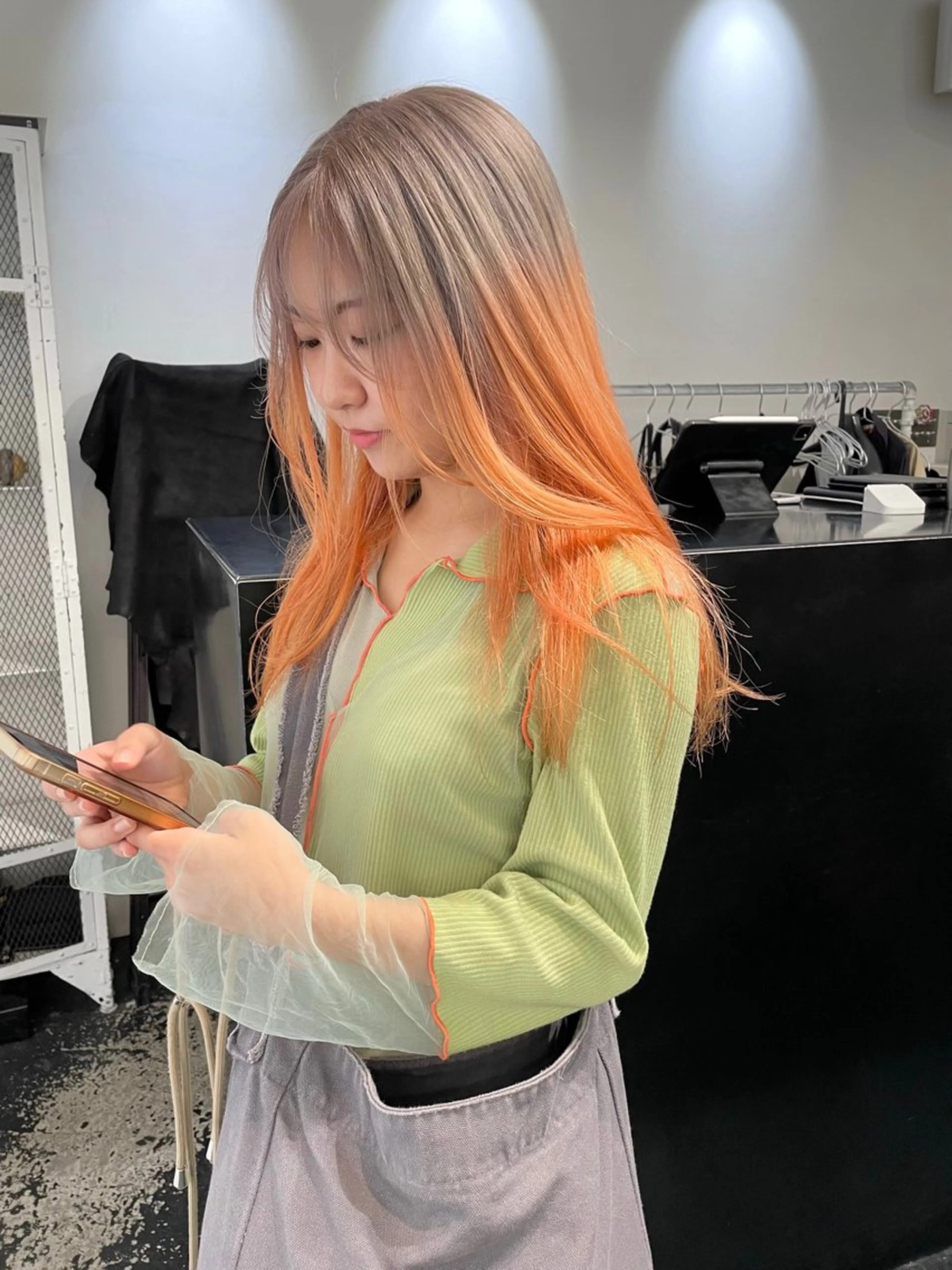ロング カラー ヘアアレンジ ブリーチ デザインカラー グレージュ オレンジ カット ヘアカラー トリートメント 💗艶髪ハイトー ンAYAKA💗のヘアスタイル