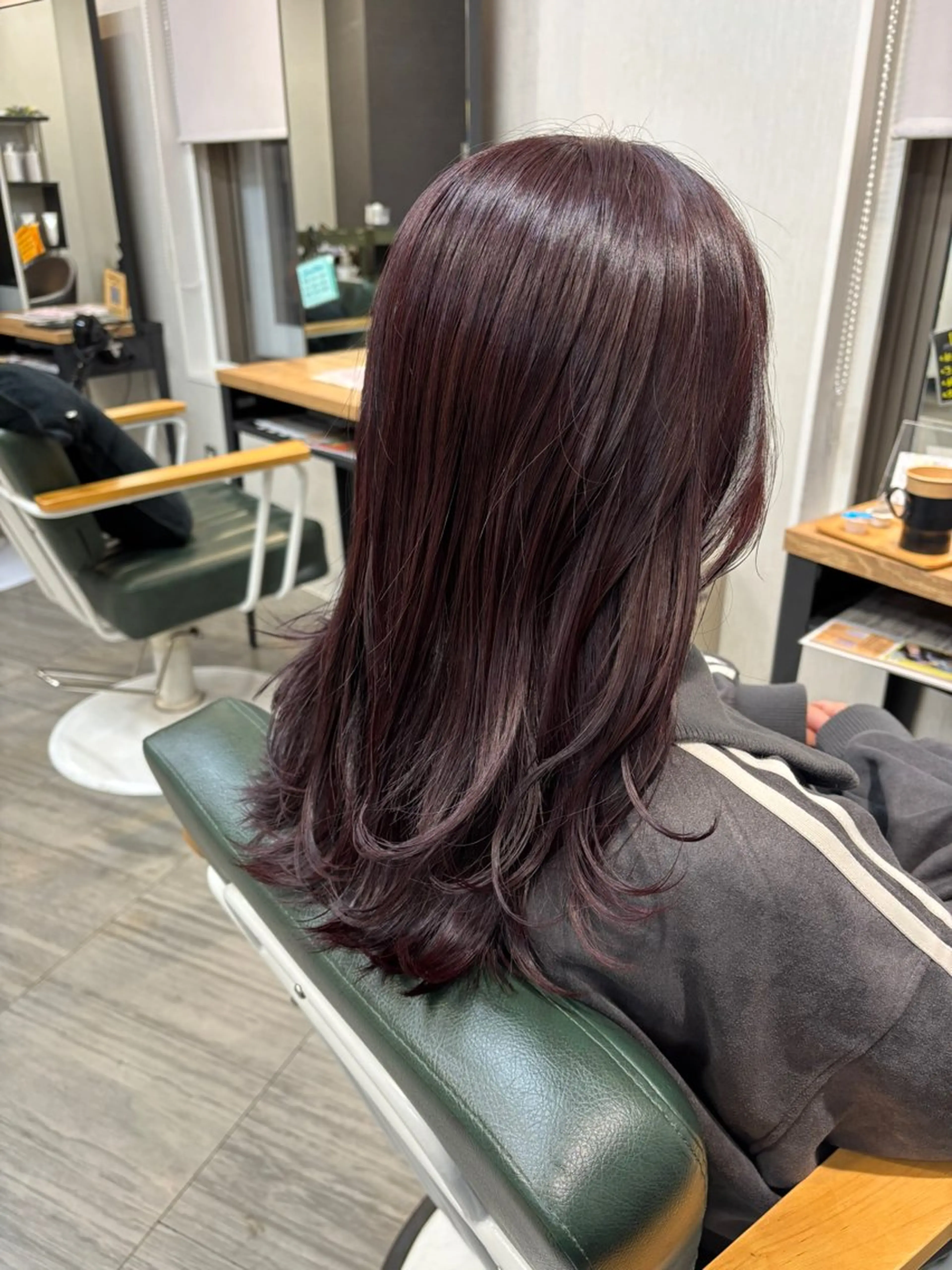 ミディアム 髪質改善 カット ヘアカラー 福石 玲華のヘアスタイル